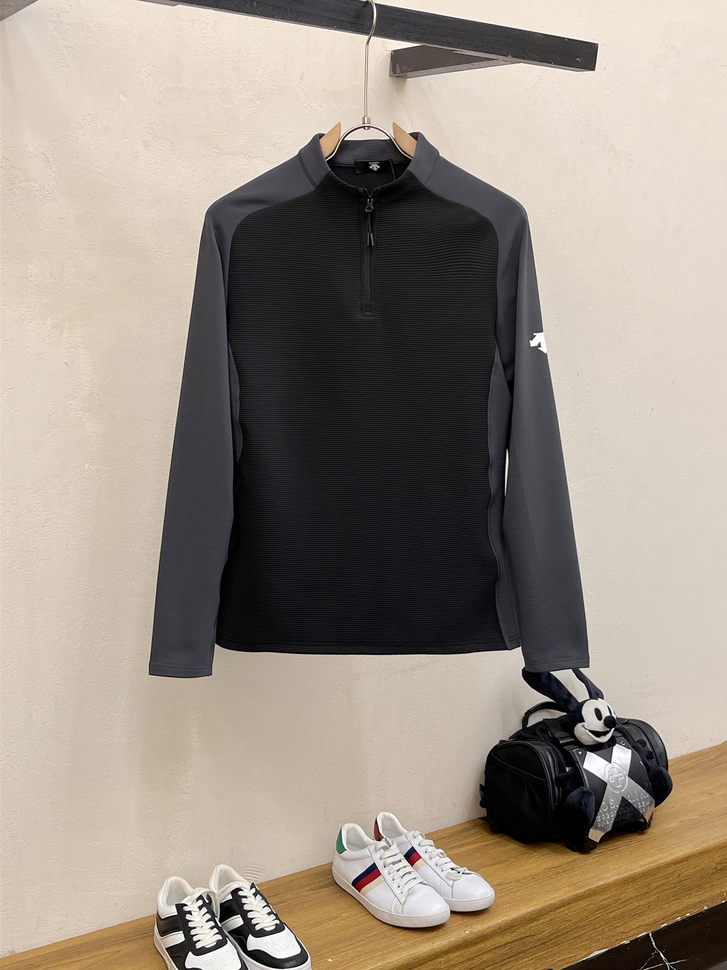 NO:539173,DESCENTE [Original development same fabric] [25 new products and same style] Jacket Men and Women Couples Fashionable Casual Sports Outdoor Running Speed ​​Dryer Autumn Half-high neck zipper stand collar Fashionable casual comfortable long sleeve T-shirt for men Size M-3XL,,jackets & coats,tees,t-shirt,alexander wang19860909迪桑特（DESCENTE）【原版开发同款面料】【25新品商场同款】外套男女情侣款时尚休闲运动户外跑步速干衣 秋季半高领拉链立领时尚休闲舒适长袖T恤男士 尺码M-3XL,,jackets & coats,tees，t-shirt,alexander wang,Men's clothing