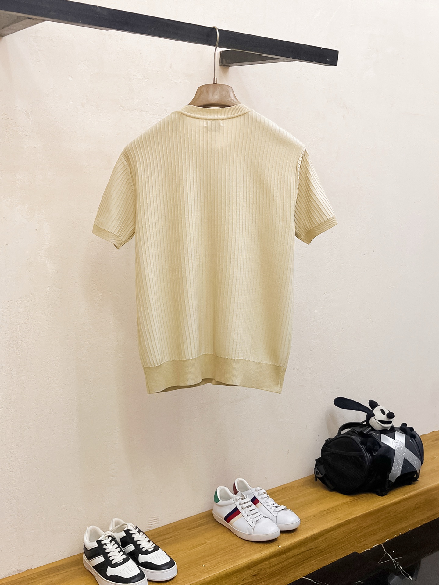 巴宝莉 2026春夏新品针织短袖，进口针织面料，手感柔软。顶级进口私货，设计潮流短袖针织衫，不失奢华 品