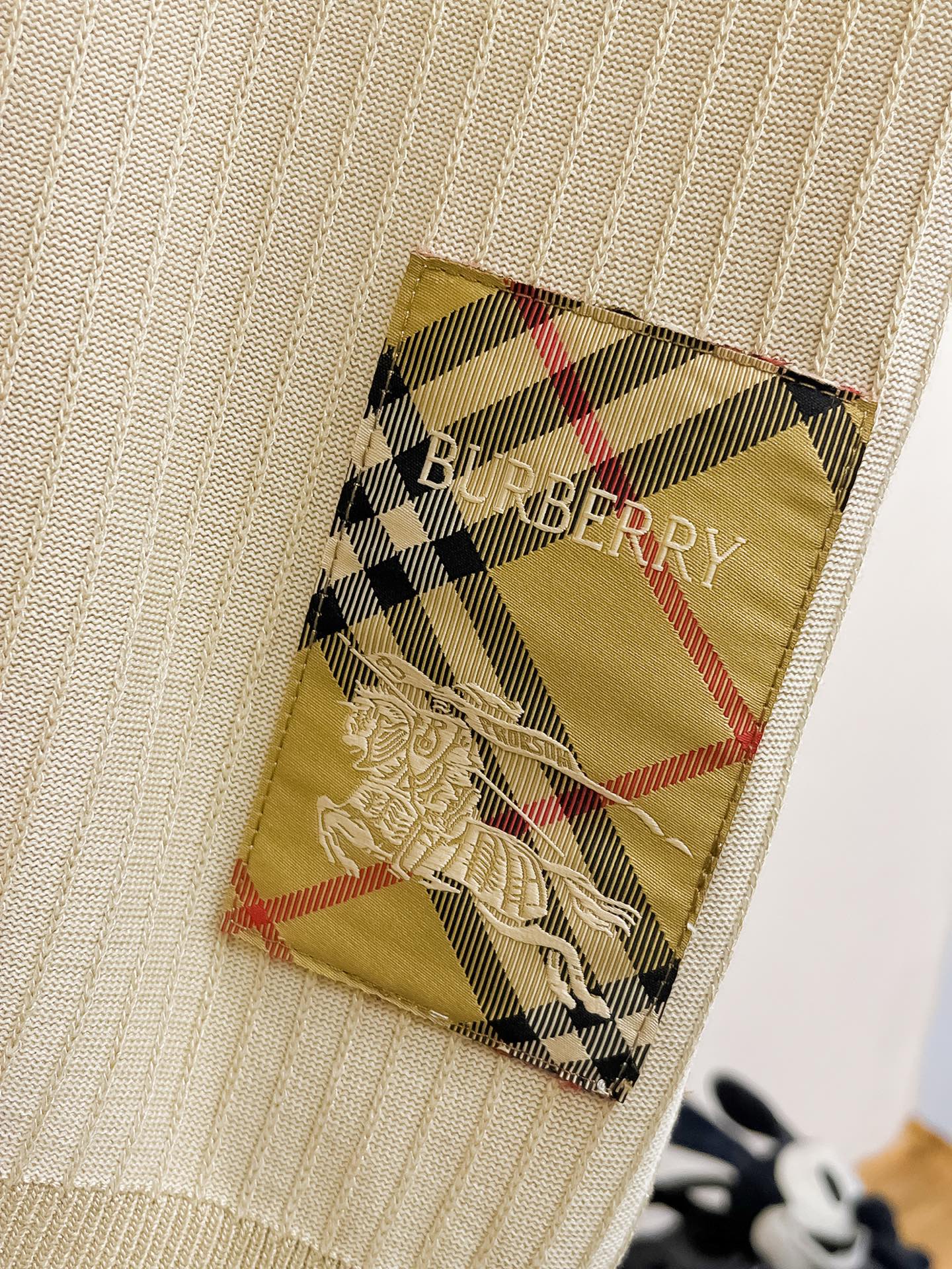 巴宝莉 2026春夏新品针织短袖，进口针织面料，手感柔软。顶级进口私货，设计潮流短袖针织衫，不失奢华 品