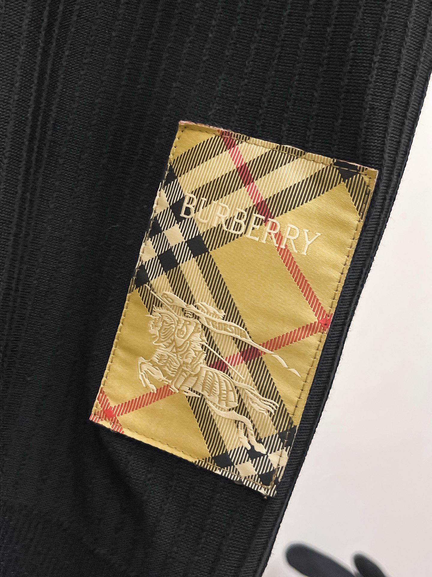 巴宝莉 2026春夏新品针织短袖，进口针织面料，手感柔软。顶级进口私货，设计潮流短袖针织衫，不失奢华 品