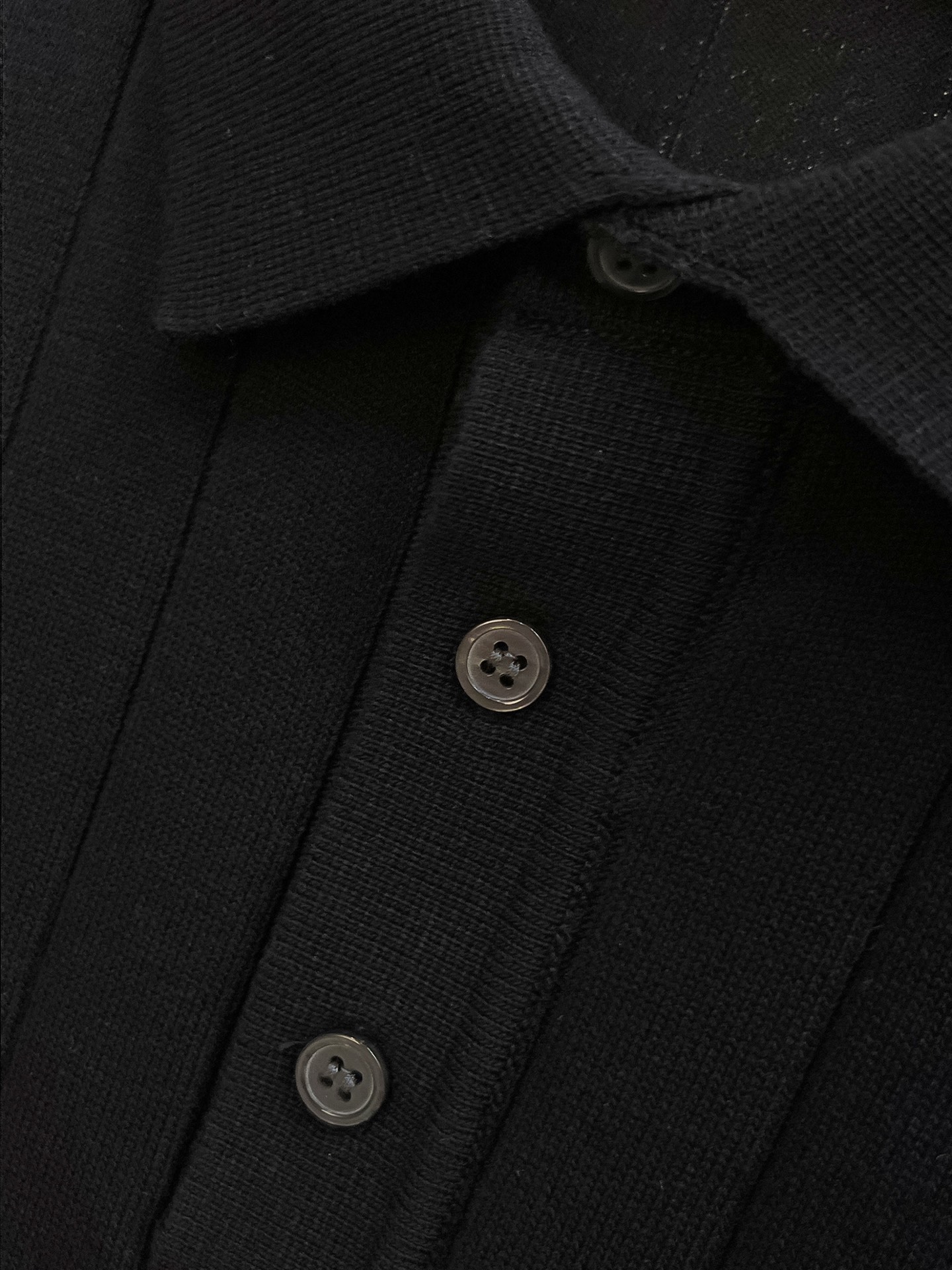 蒙口 2026春夏新品针织短袖，进口针织面料，手感柔软。顶级进口私货，设计潮流短袖针织衫，不失奢华 品质