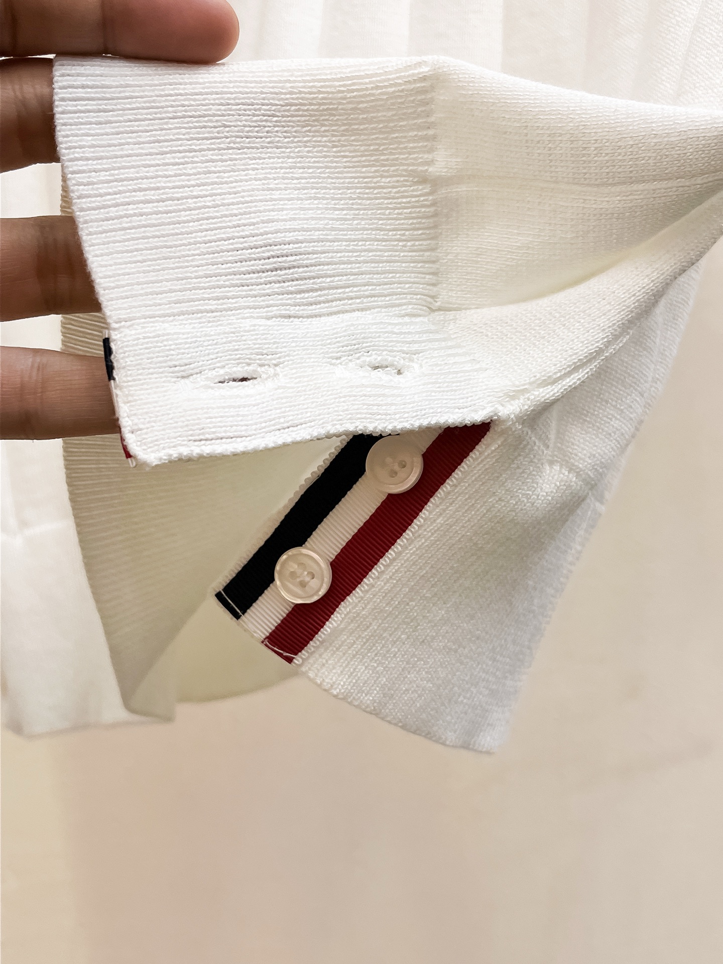 蒙口 2026春夏新品针织短袖，进口针织面料，手感柔软。顶级进口私货，设计潮流短袖针织衫，不失奢华 品质