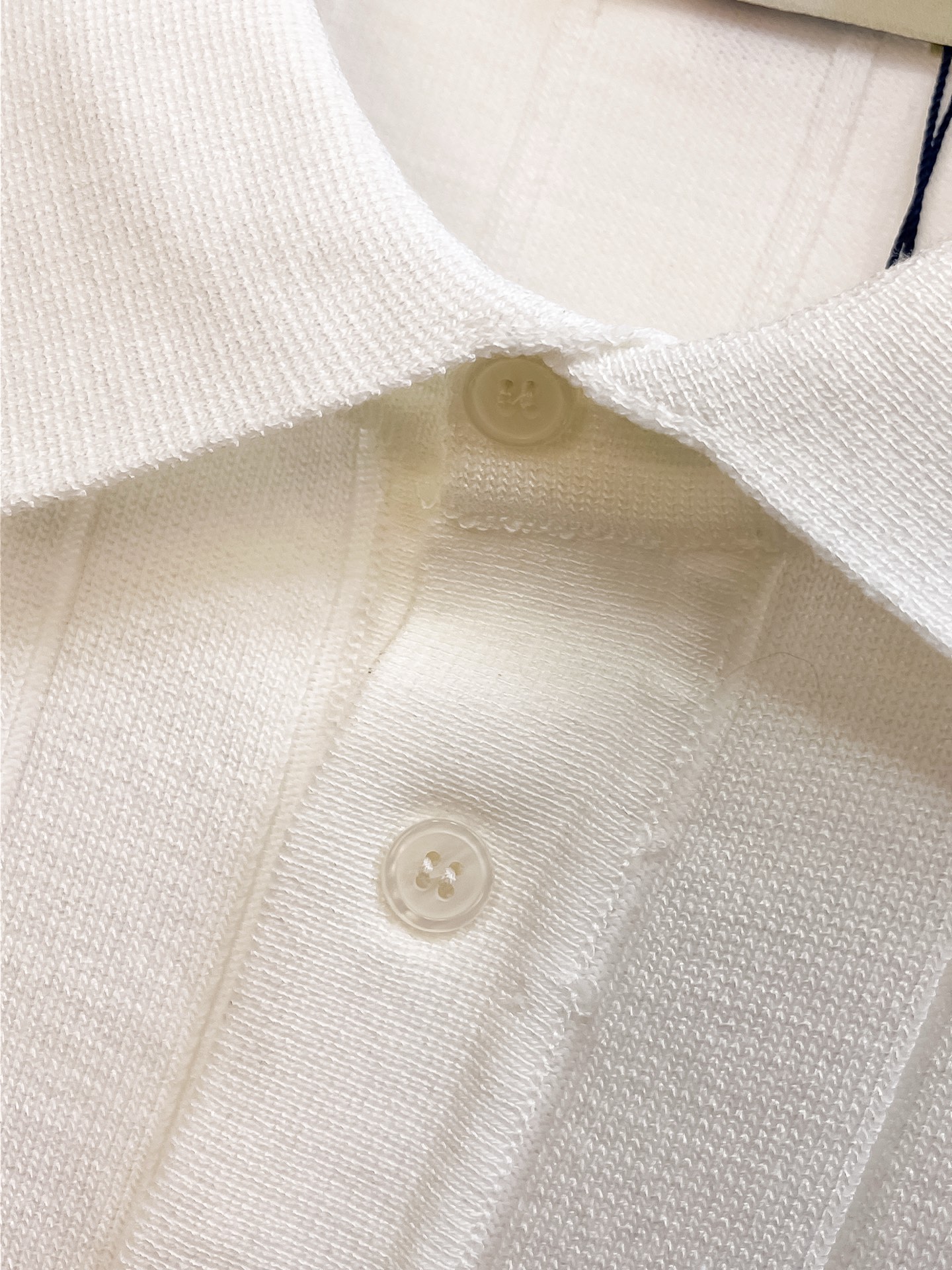 蒙口 2026春夏新品针织短袖，进口针织面料，手感柔软。顶级进口私货，设计潮流短袖针织衫，不失奢华 品质