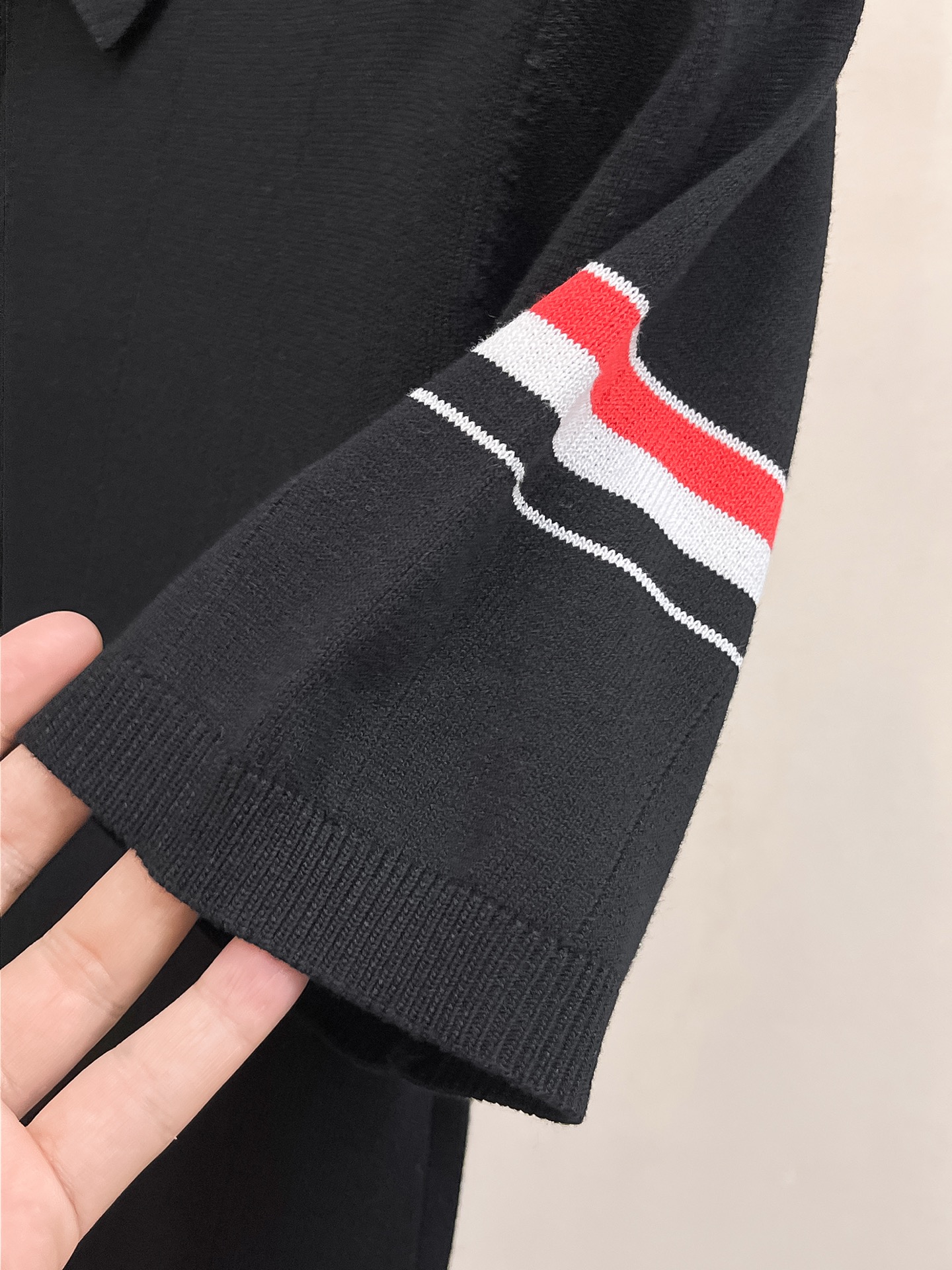 TB 2026春夏新品针织短袖，进口针织面料，手感柔软。顶级进口私货，设计潮流短袖针织衫，不失奢华 品质