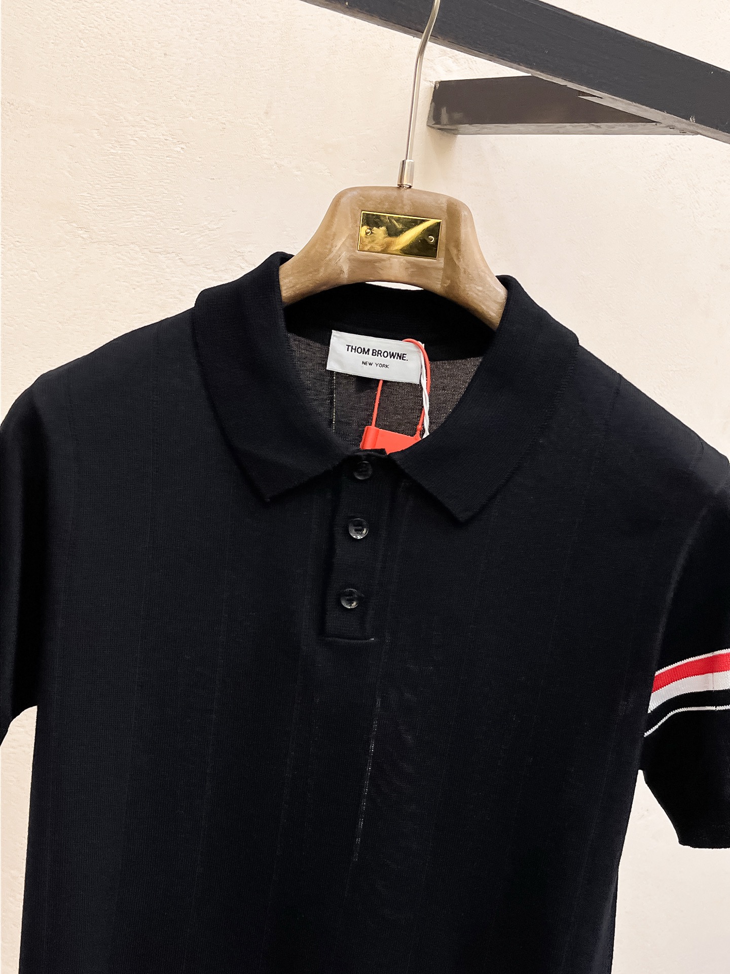 TB 2026春夏新品针织短袖，进口针织面料，手感柔软。顶级进口私货，设计潮流短袖针织衫，不失奢华 品质