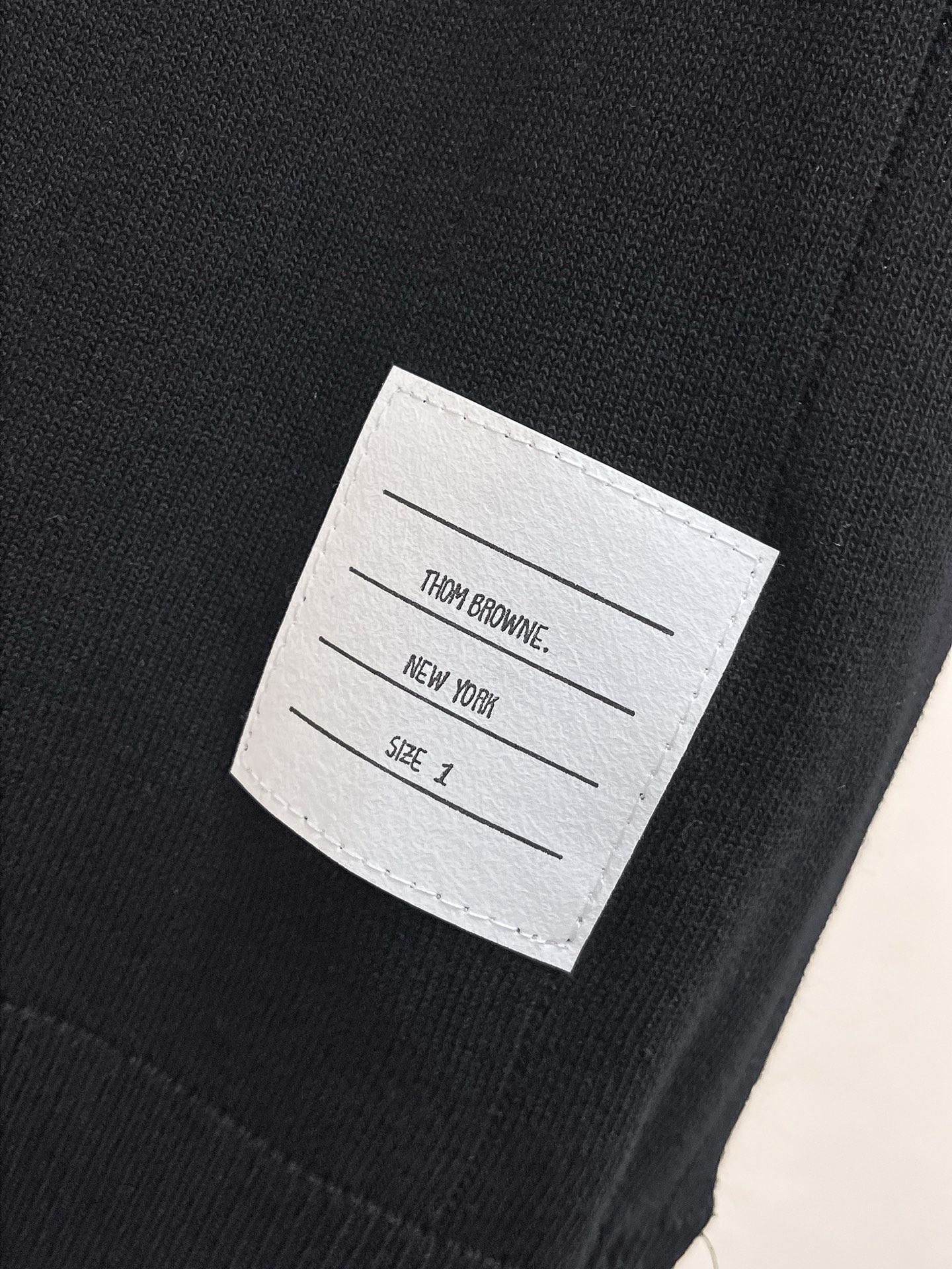 TB 2026春夏新品针织短袖，进口针织面料，手感柔软。顶级进口私货，设计潮流短袖针织衫，不失奢华 品质