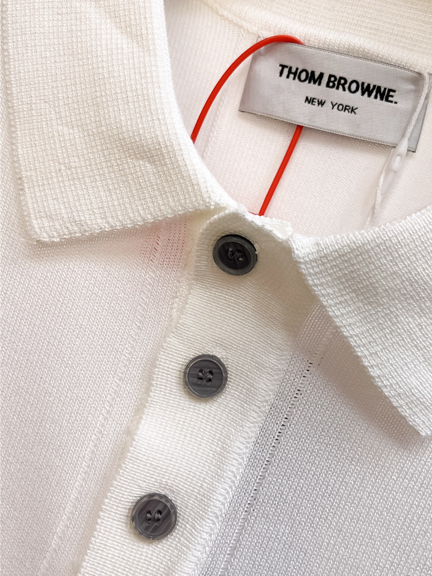 TB 2026春夏新品针织短袖，进口针织面料，手感柔软。顶级进口私货，设计潮流短袖针织衫，不失奢华 品质