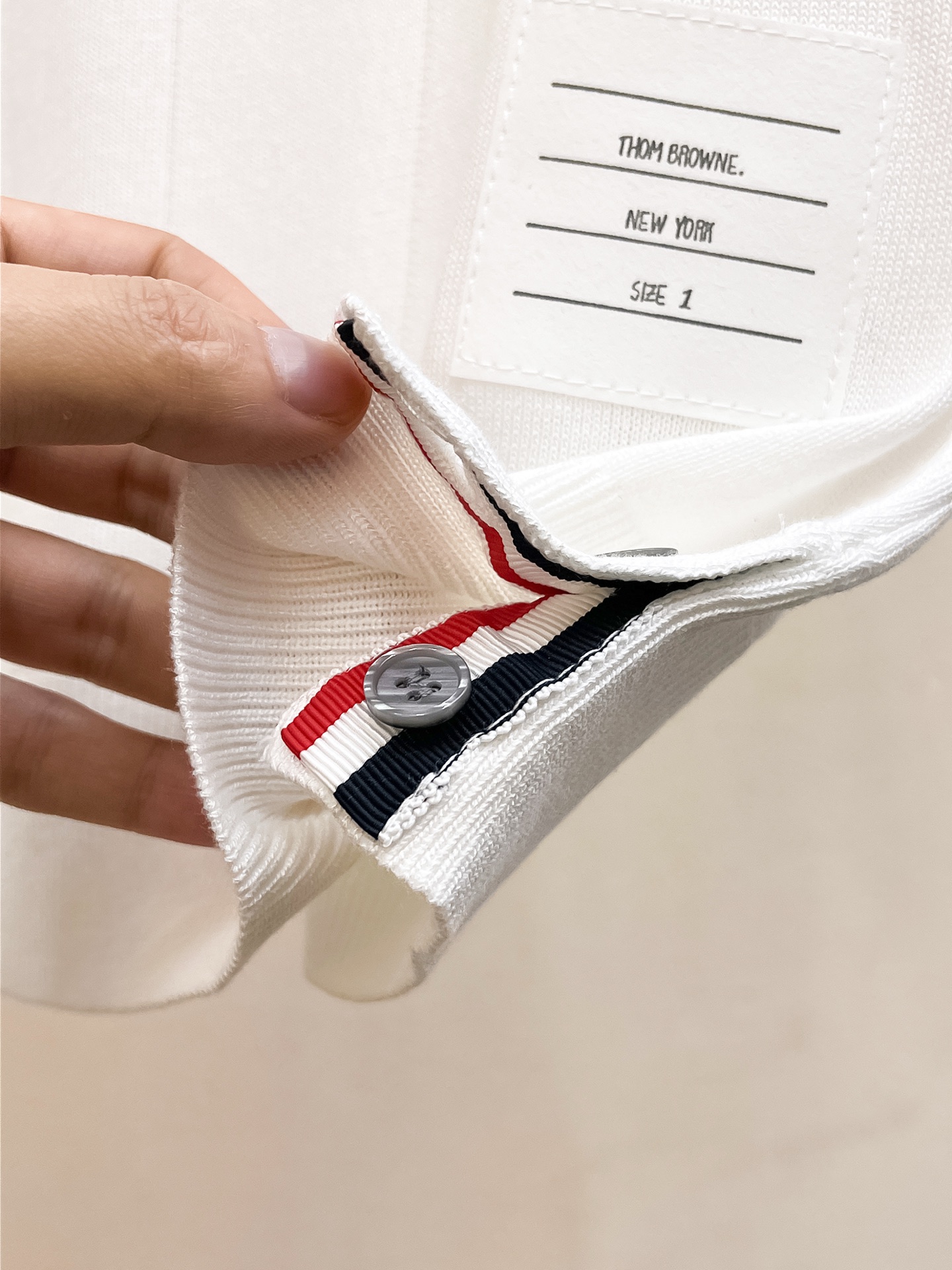 TB 2026春夏新品针织短袖，进口针织面料，手感柔软。顶级进口私货，设计潮流短袖针织衫，不失奢华 品质