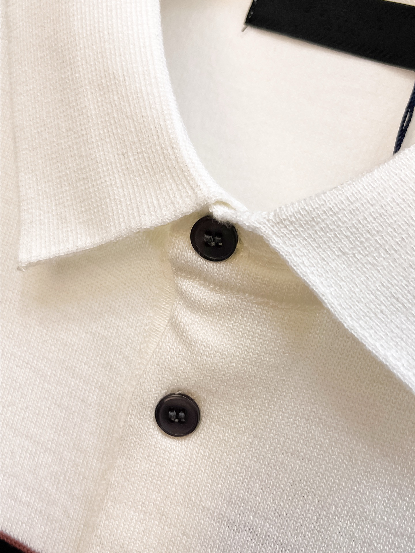 普拉达 2026春夏新品针织短袖，进口针织面料，手感柔软。顶级进口私货，设计潮流短袖针织衫，不失奢华 品