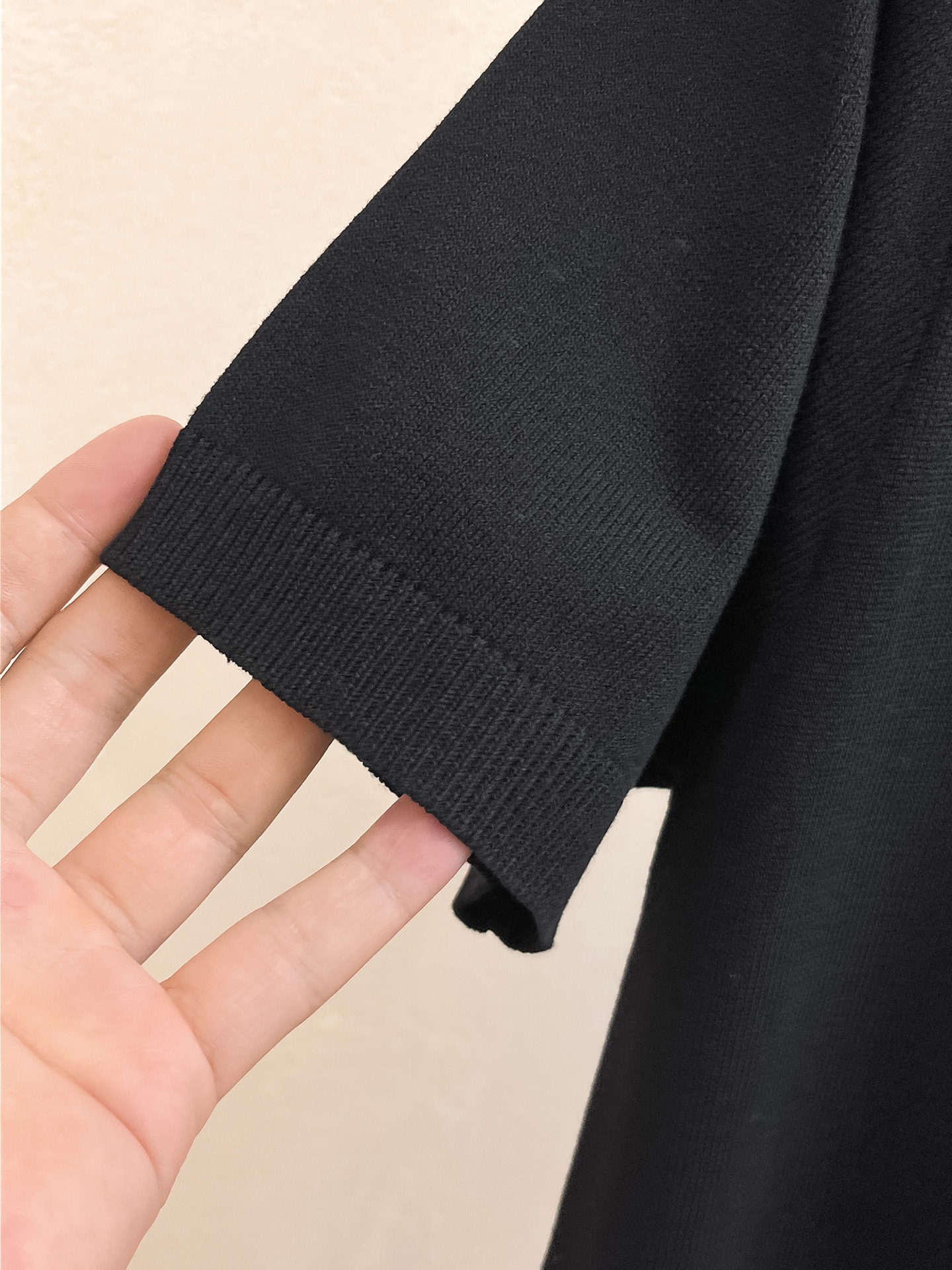 TB 2026春夏新品针织短袖，进口针织面料，手感柔软。顶级进口私货，设计潮流短袖针织衫，不失奢华 品质