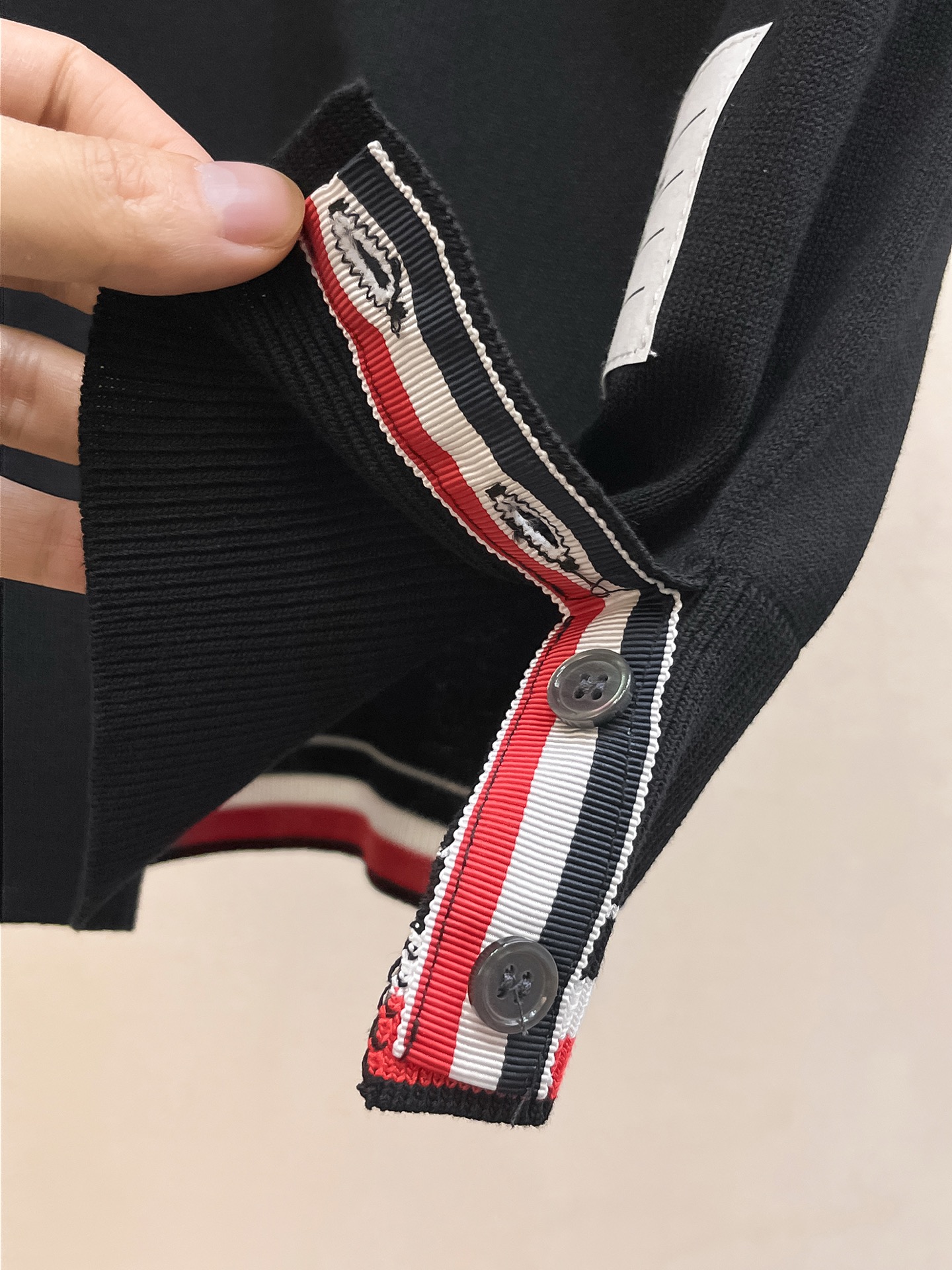 TB 2026春夏新品针织短袖，进口针织面料，手感柔软。顶级进口私货，设计潮流短袖针织衫，不失奢华 品质