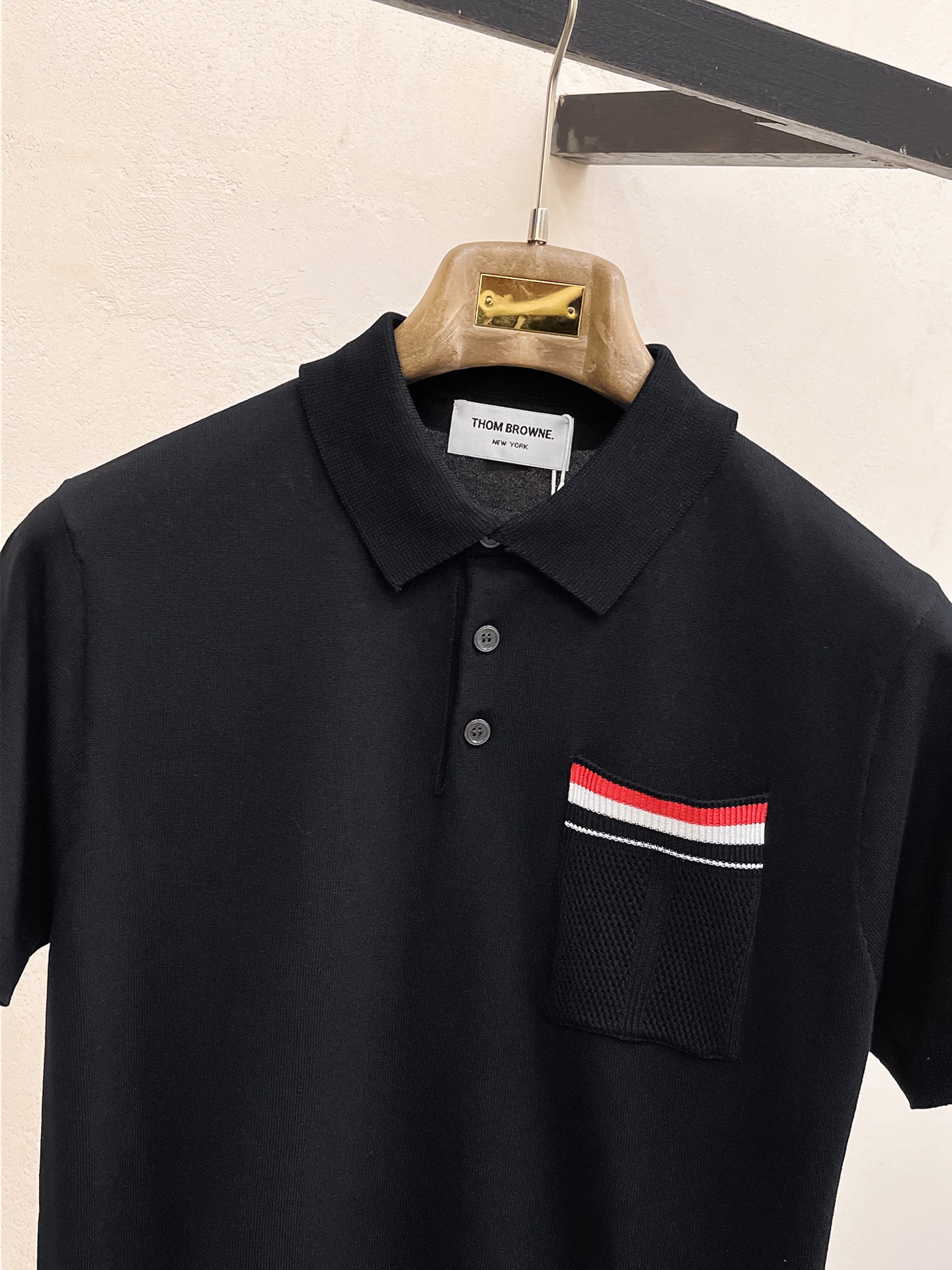 TB 2026春夏新品针织短袖，进口针织面料，手感柔软。顶级进口私货，设计潮流短袖针织衫，不失奢华 品质