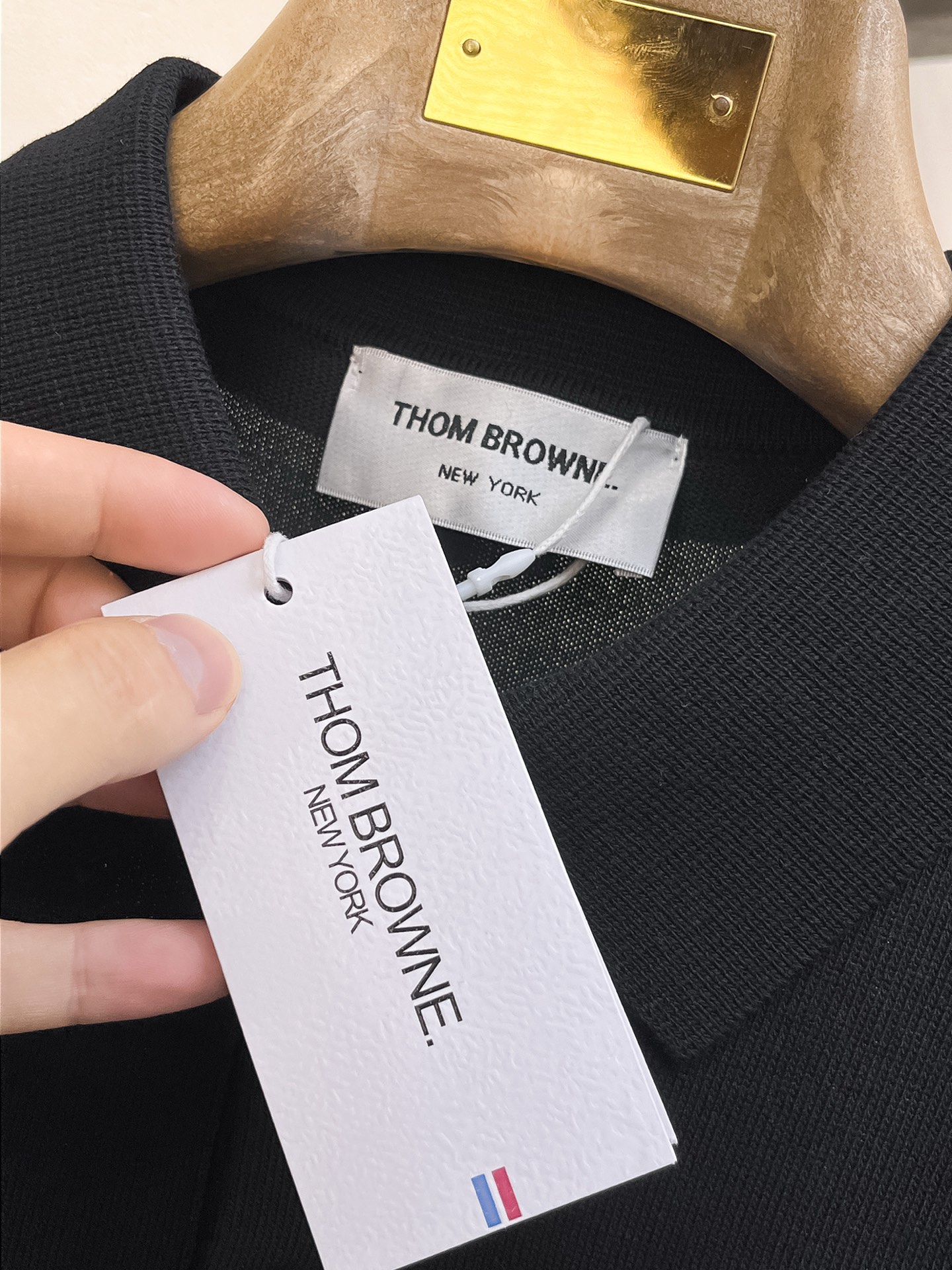 TB 2026春夏新品针织短袖，进口针织面料，手感柔软。顶级进口私货，设计潮流短袖针织衫，不失奢华 品质