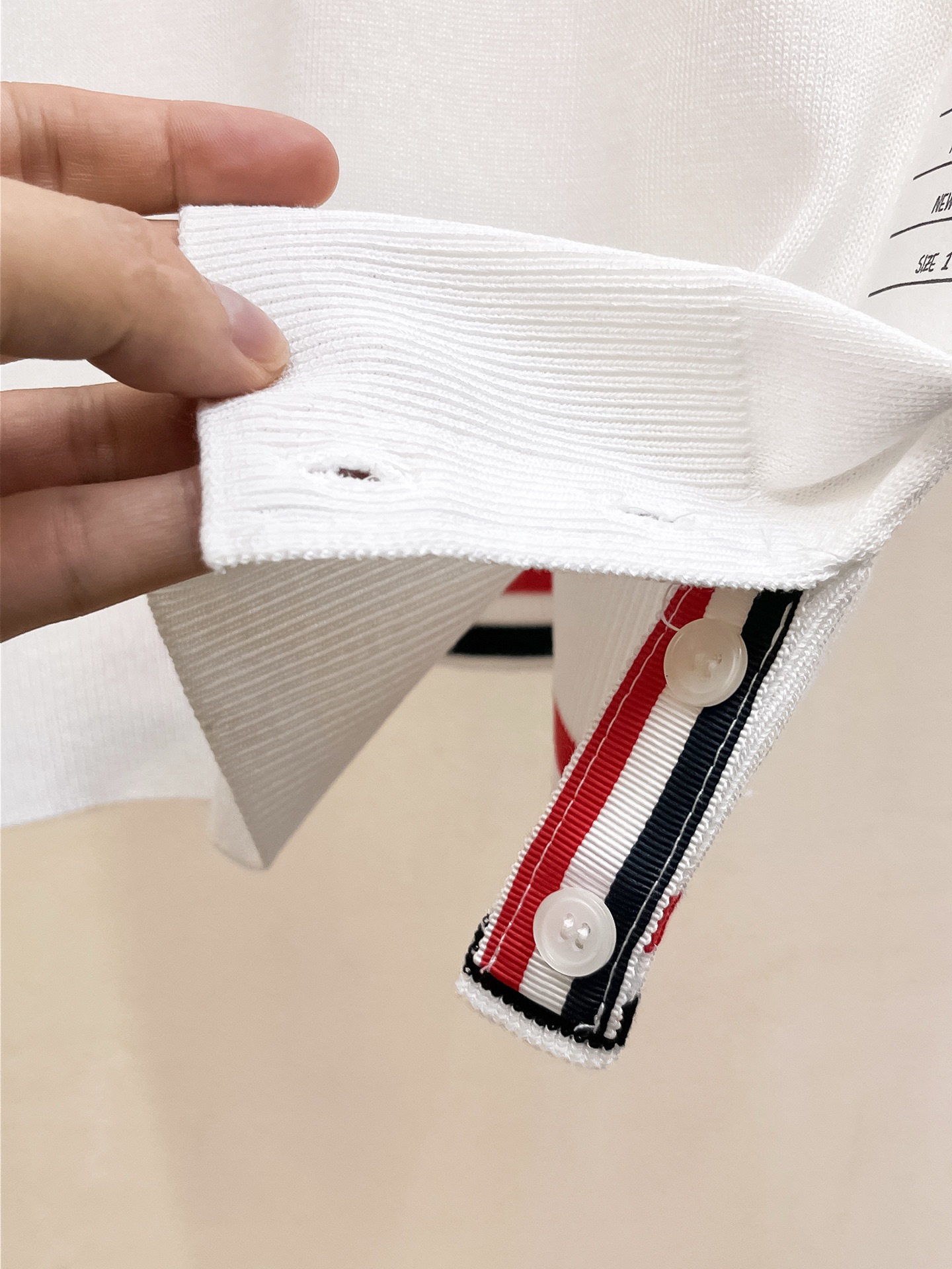 TB 2026春夏新品针织短袖，进口针织面料，手感柔软。顶级进口私货，设计潮流短袖针织衫，不失奢华 品质