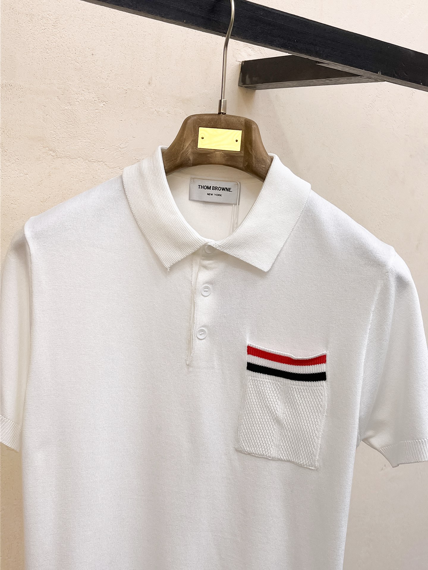 TB 2026春夏新品针织短袖，进口针织面料，手感柔软。顶级进口私货，设计潮流短袖针织衫，不失奢华 品质