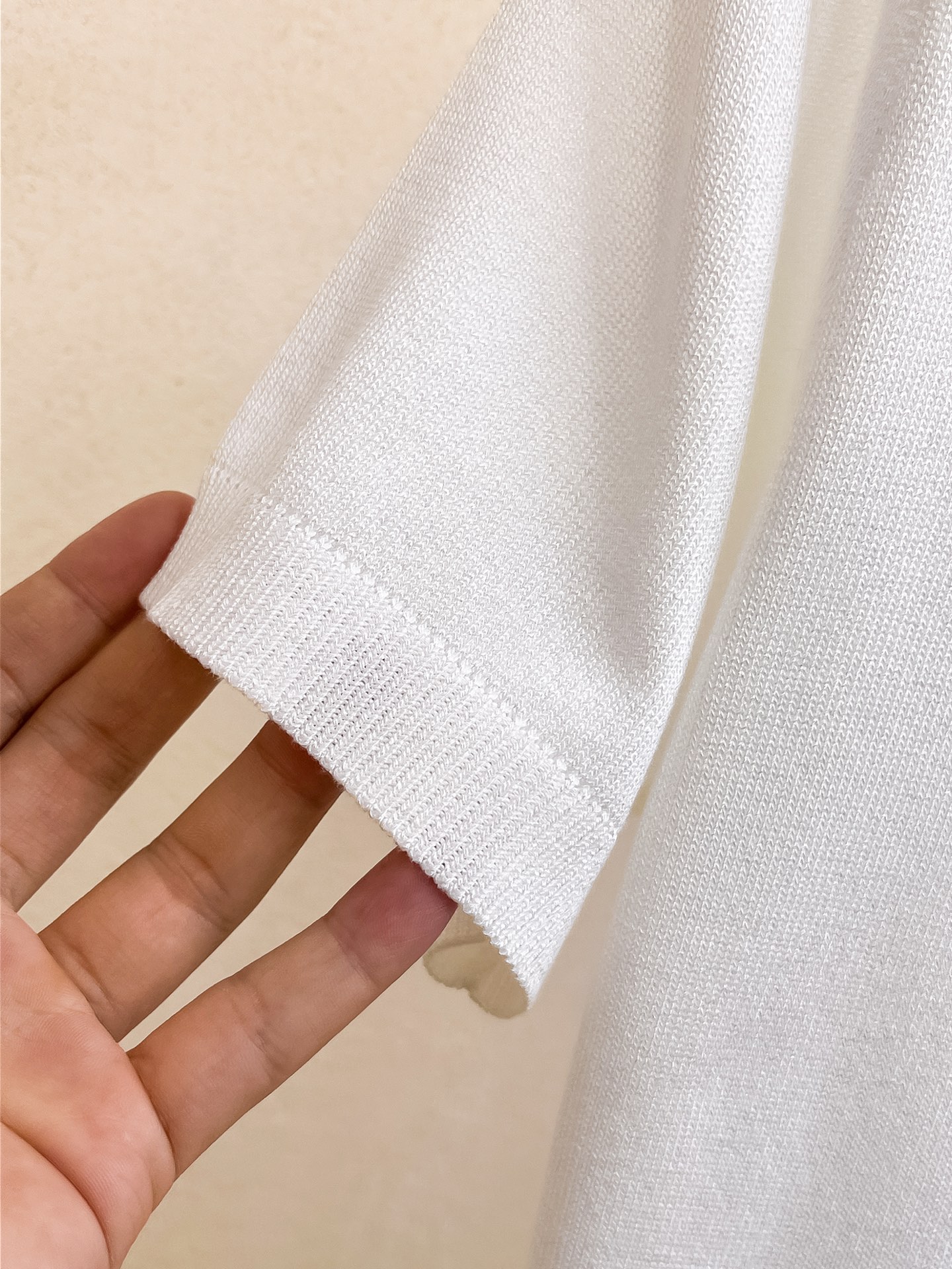 TB 2026春夏新品针织短袖，进口针织面料，手感柔软。顶级进口私货，设计潮流短袖针织衫，不失奢华 品质