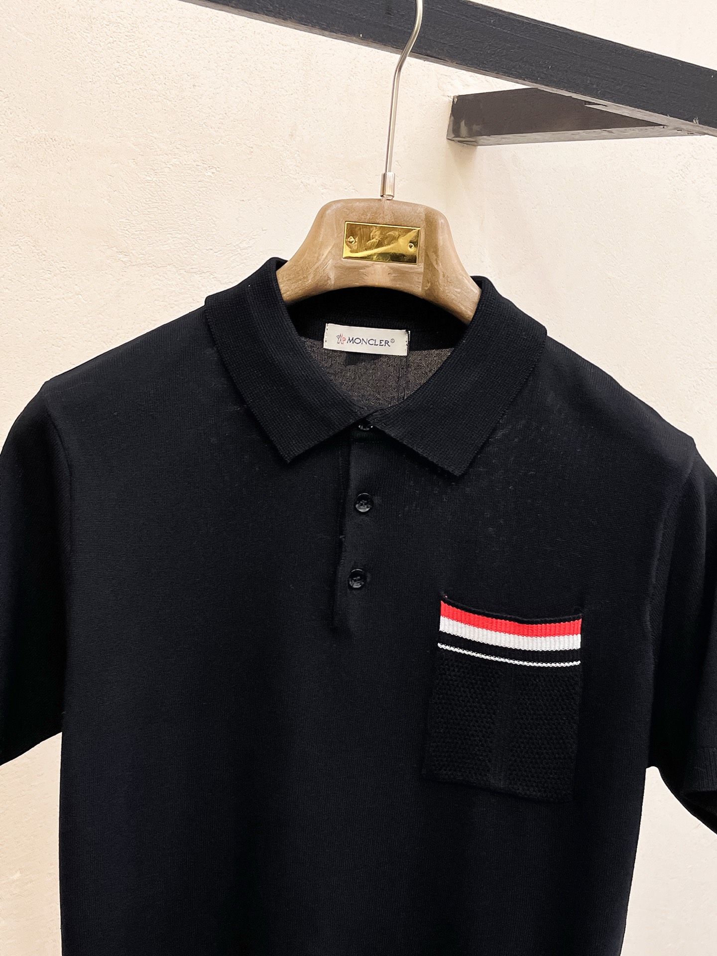 TB 2026春夏新品针织短袖，进口针织面料，手感柔软。顶级进口私货，设计潮流短袖针织衫，不失奢华 品质