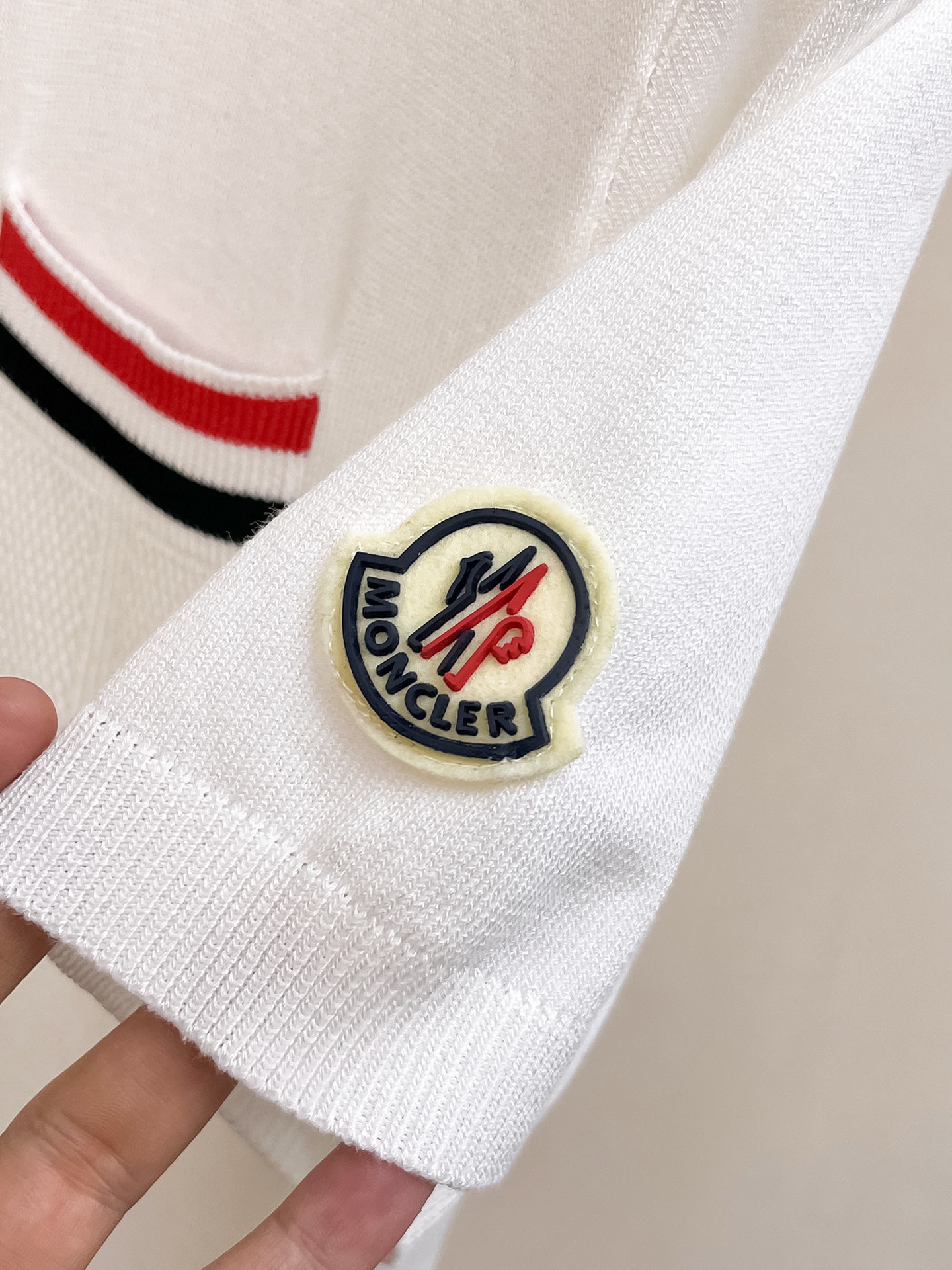 TB 2026春夏新品针织短袖，进口针织面料，手感柔软。顶级进口私货，设计潮流短袖针织衫，不失奢华 品质