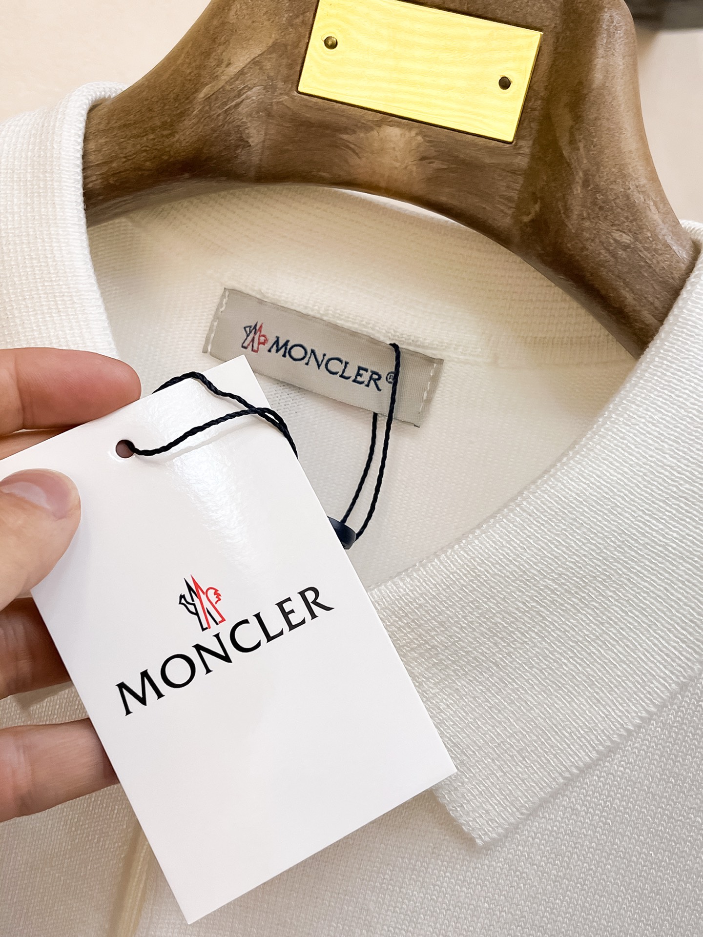 TB 2026春夏新品针织短袖，进口针织面料，手感柔软。顶级进口私货，设计潮流短袖针织衫，不失奢华 品质