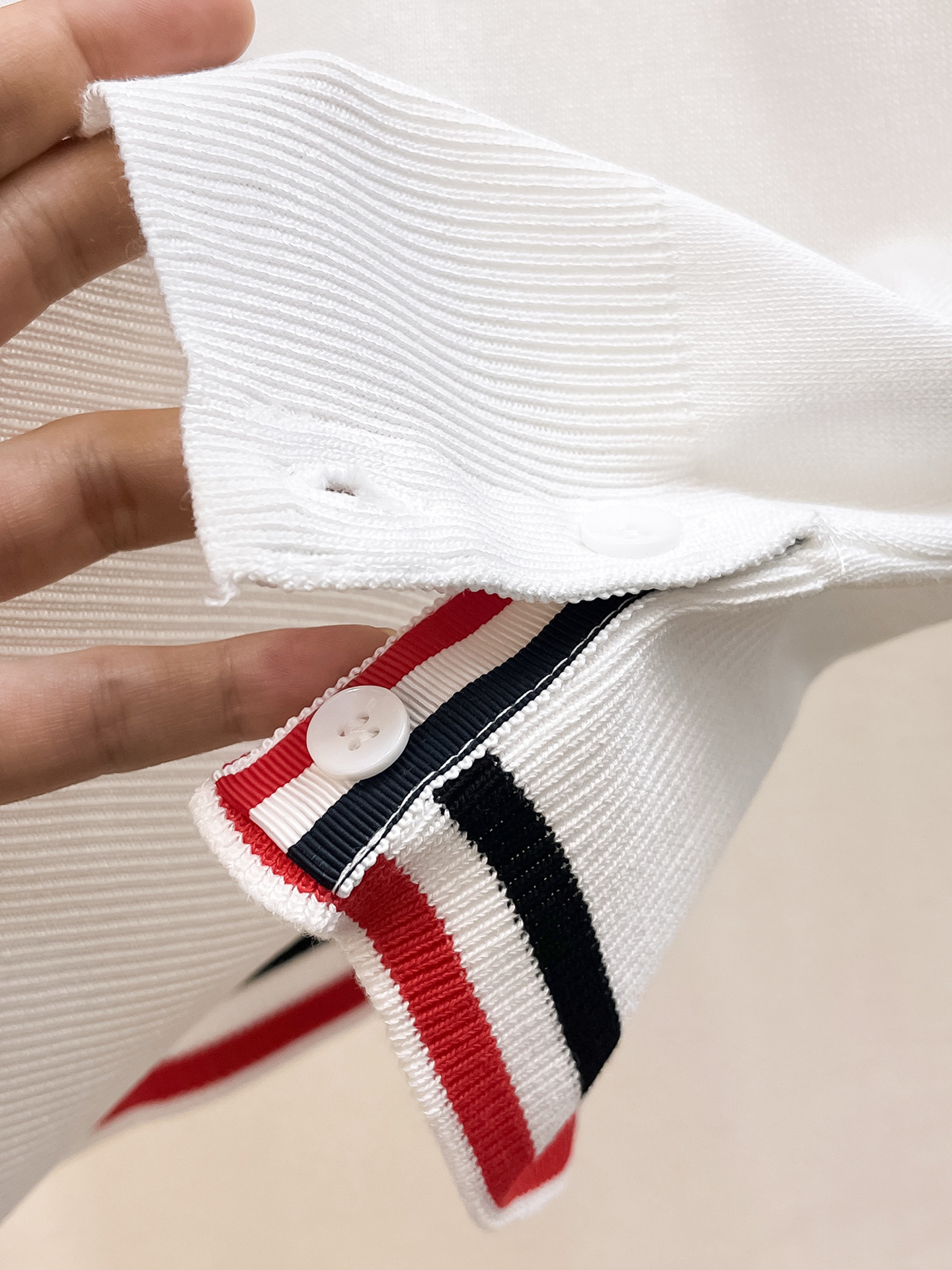 TB 2026春夏新品针织短袖，进口针织面料，手感柔软。顶级进口私货，设计潮流短袖针织衫，不失奢华 品质