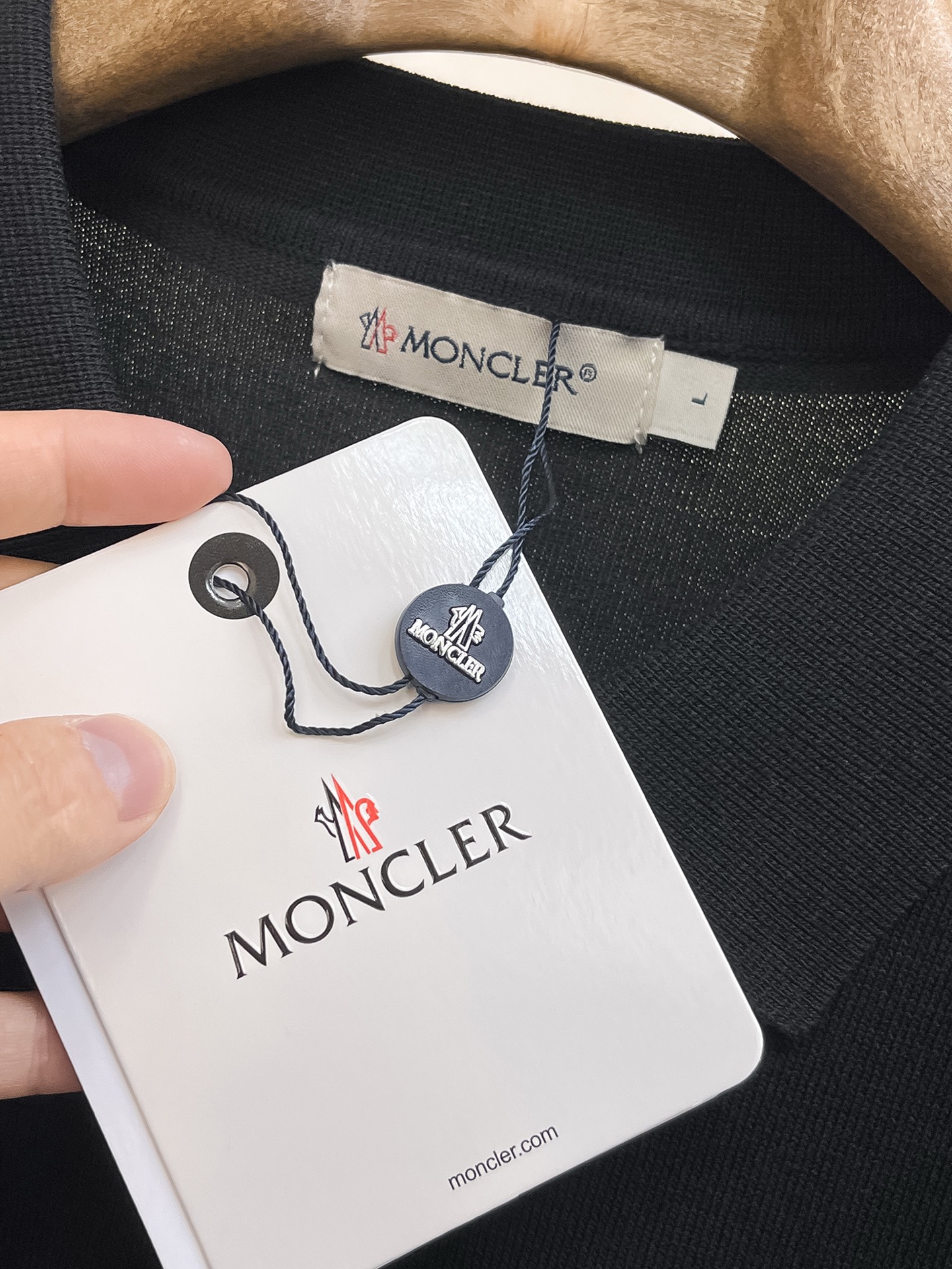 蒙口 2026春夏新品针织短袖，进口针织面料，手感柔软。顶级进口私货，设计潮流短袖针织衫，不失奢华 品质