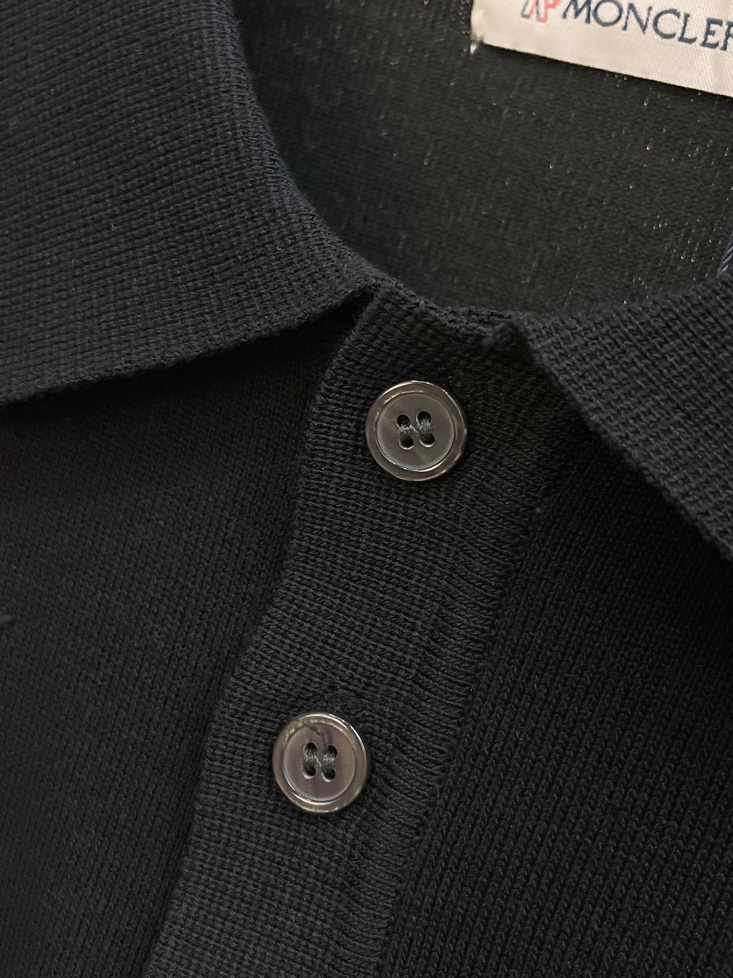 蒙口 2026春夏新品针织短袖，进口针织面料，手感柔软。顶级进口私货，设计潮流短袖针织衫，不失奢华 品质