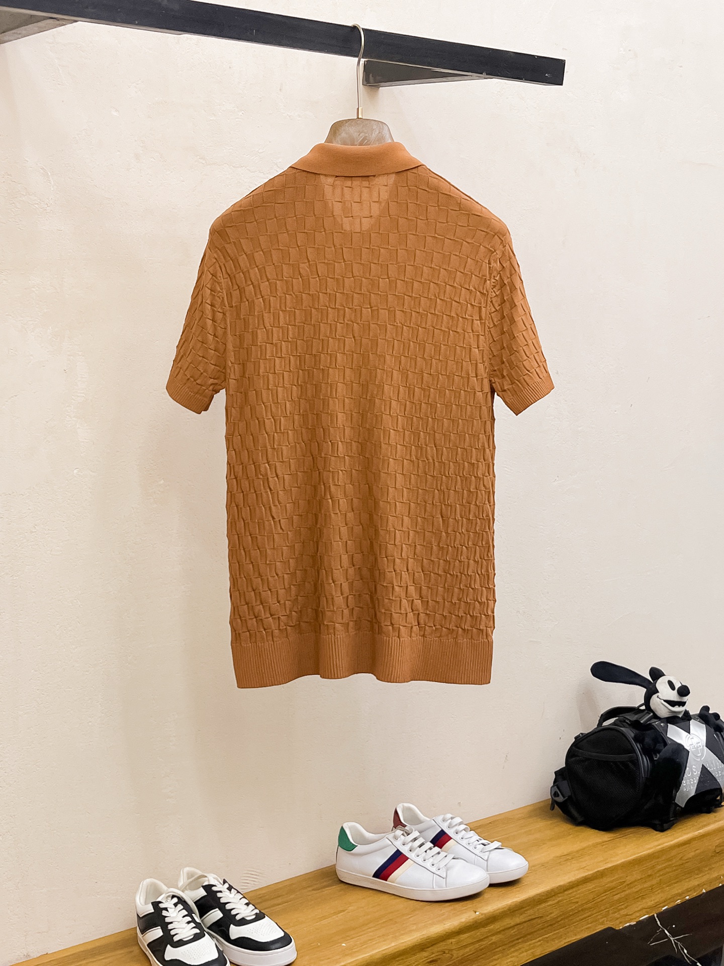 LV 2026春夏新品针织短袖，进口针织面料，手感柔软。顶级进口私货，设计潮流短袖针织衫，不失奢华 品质