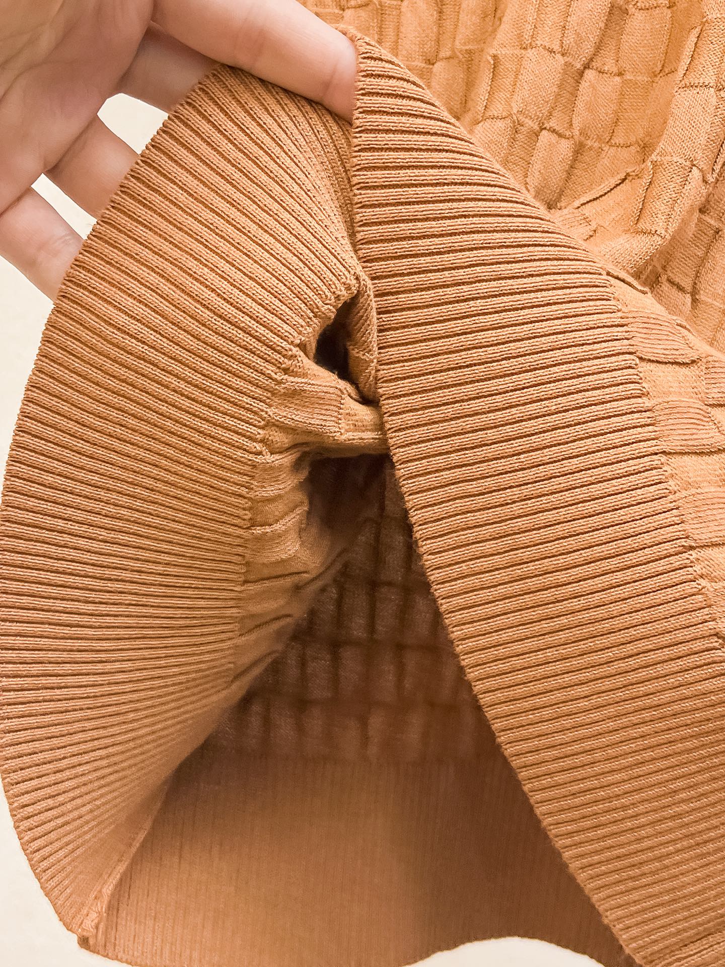 LV 2026春夏新品针织短袖，进口针织面料，手感柔软。顶级进口私货，设计潮流短袖针织衫，不失奢华 品质