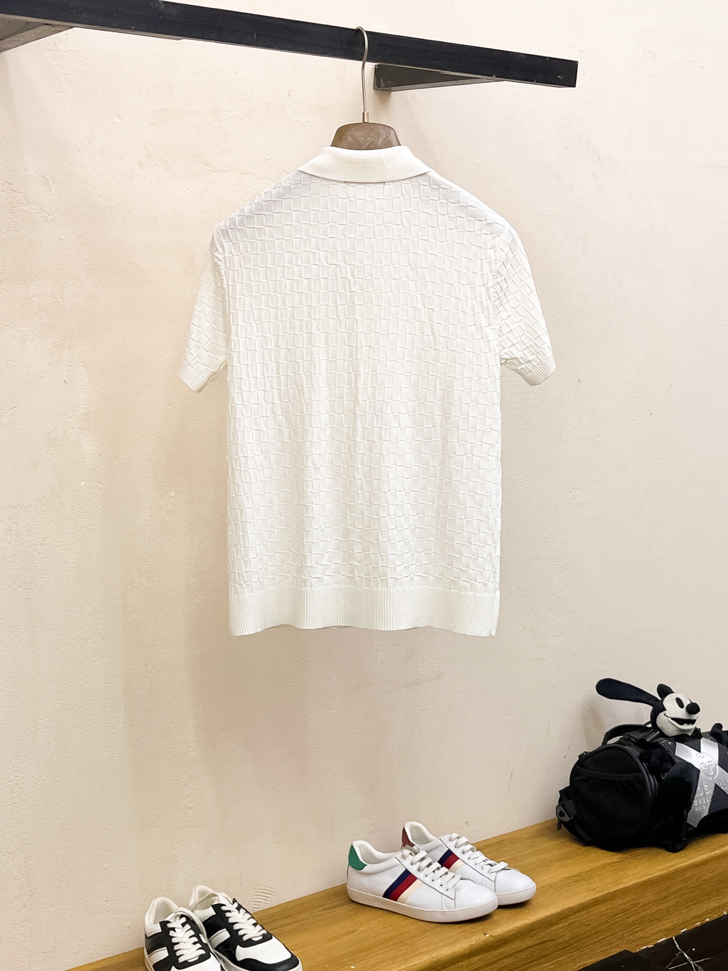 LV 2026春夏新品针织短袖，进口针织面料，手感柔软。顶级进口私货，设计潮流短袖针织衫，不失奢华 品质