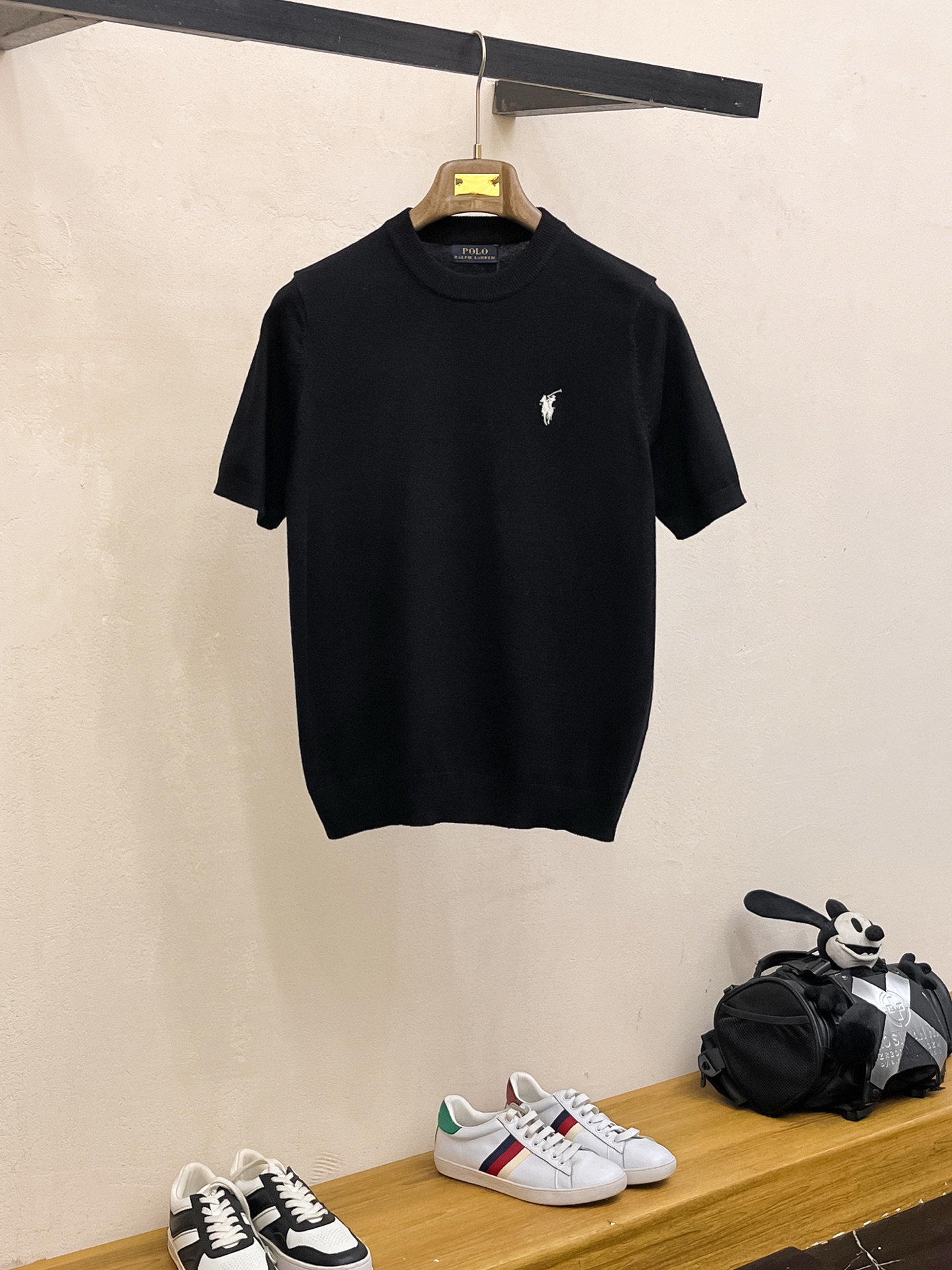 保罗 2026春夏新品针织短袖，进口针织面料，手感柔软。顶级进口私货，设计潮流短袖针织衫，不失奢华 品质