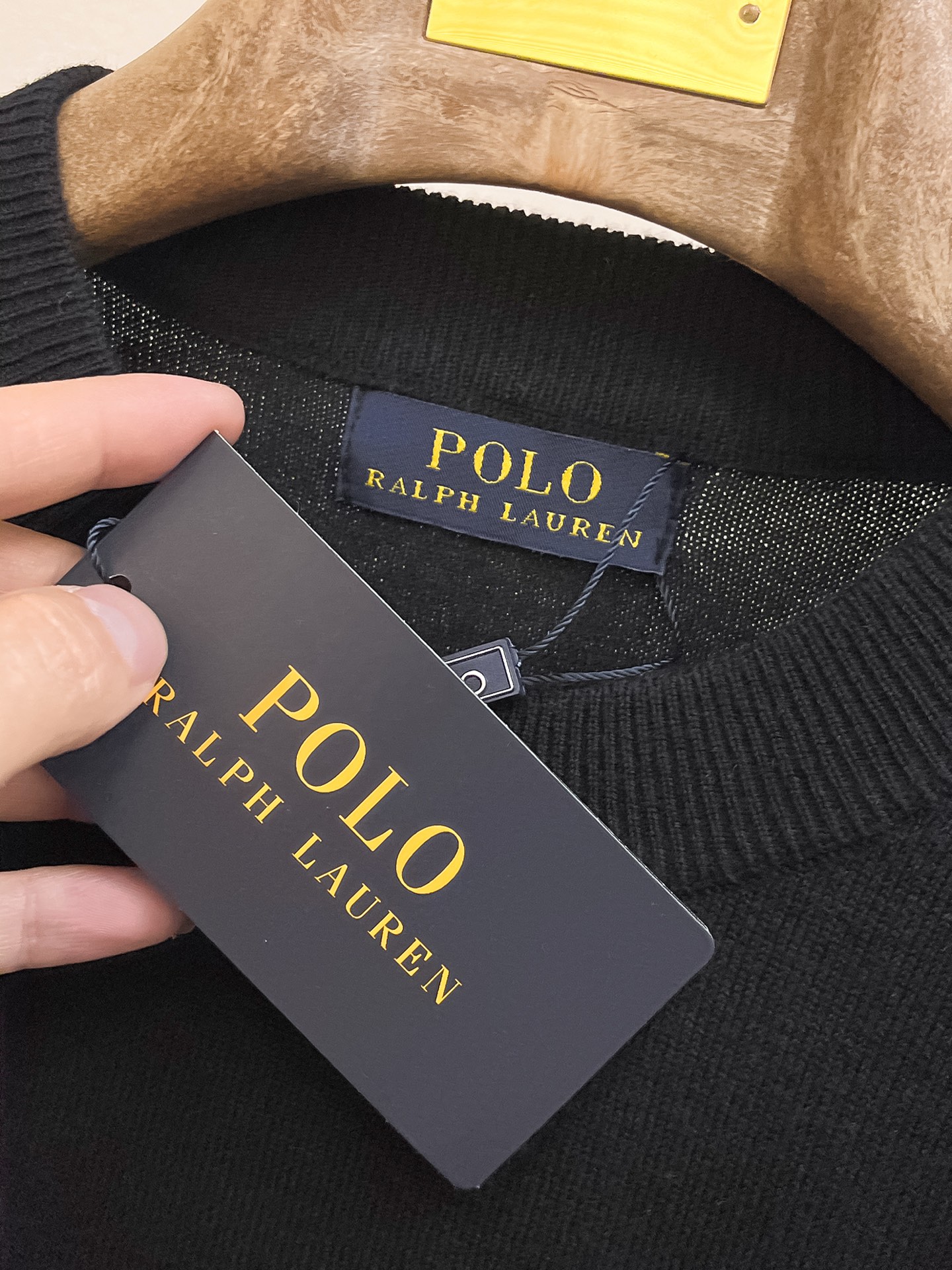 保罗 2026春夏新品针织短袖，进口针织面料，手感柔软。顶级进口私货，设计潮流短袖针织衫，不失奢华 品质