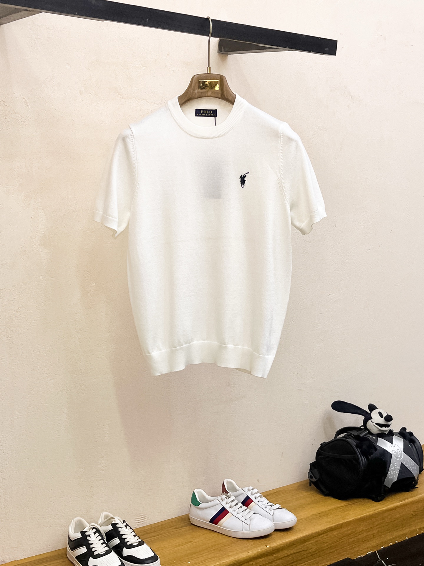 保罗 2026春夏新品针织短袖，进口针织面料，手感柔软。顶级进口私货，设计潮流短袖针织衫，不失奢华 品质