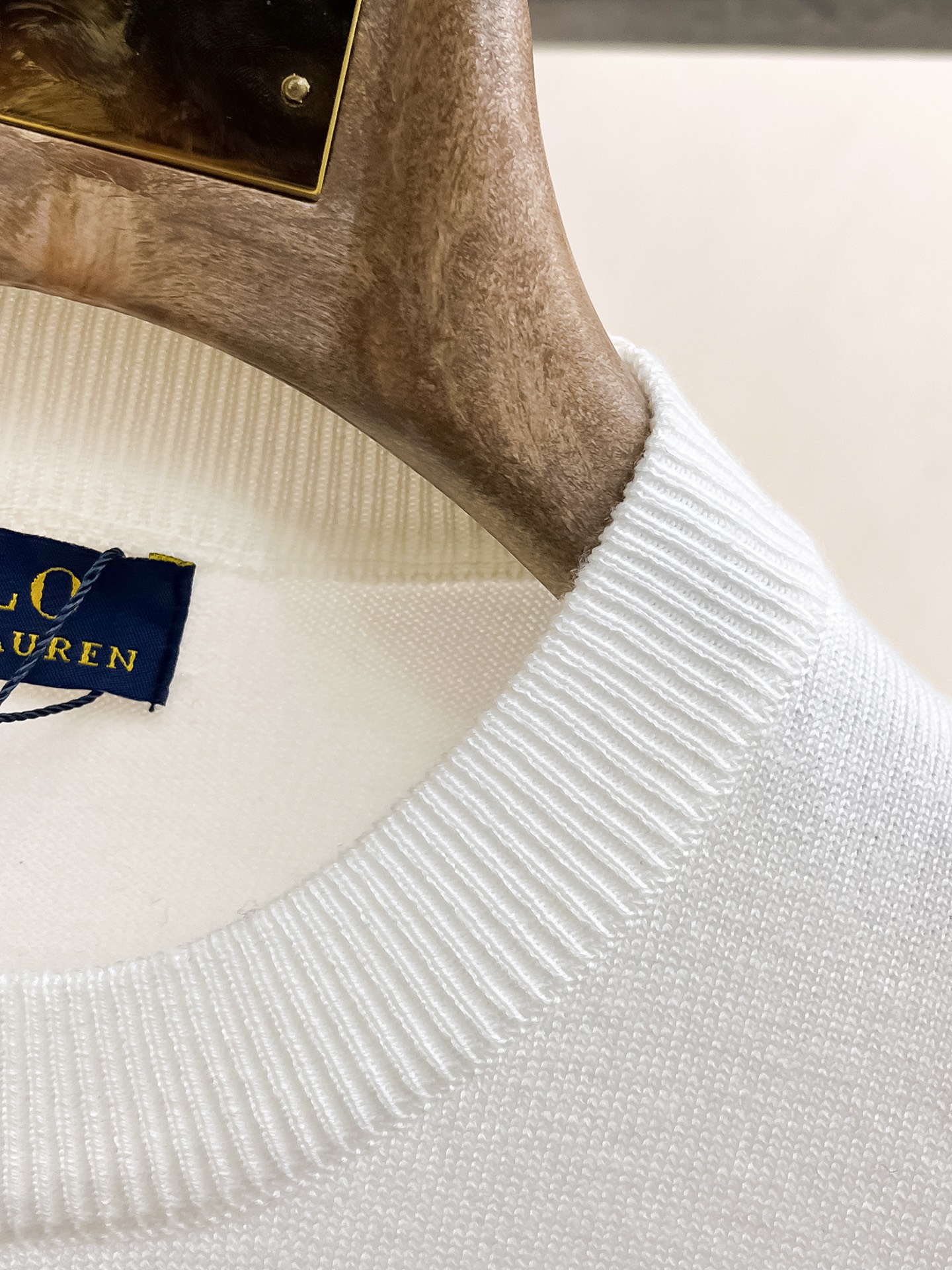 保罗 2026春夏新品针织短袖，进口针织面料，手感柔软。顶级进口私货，设计潮流短袖针织衫，不失奢华 品质