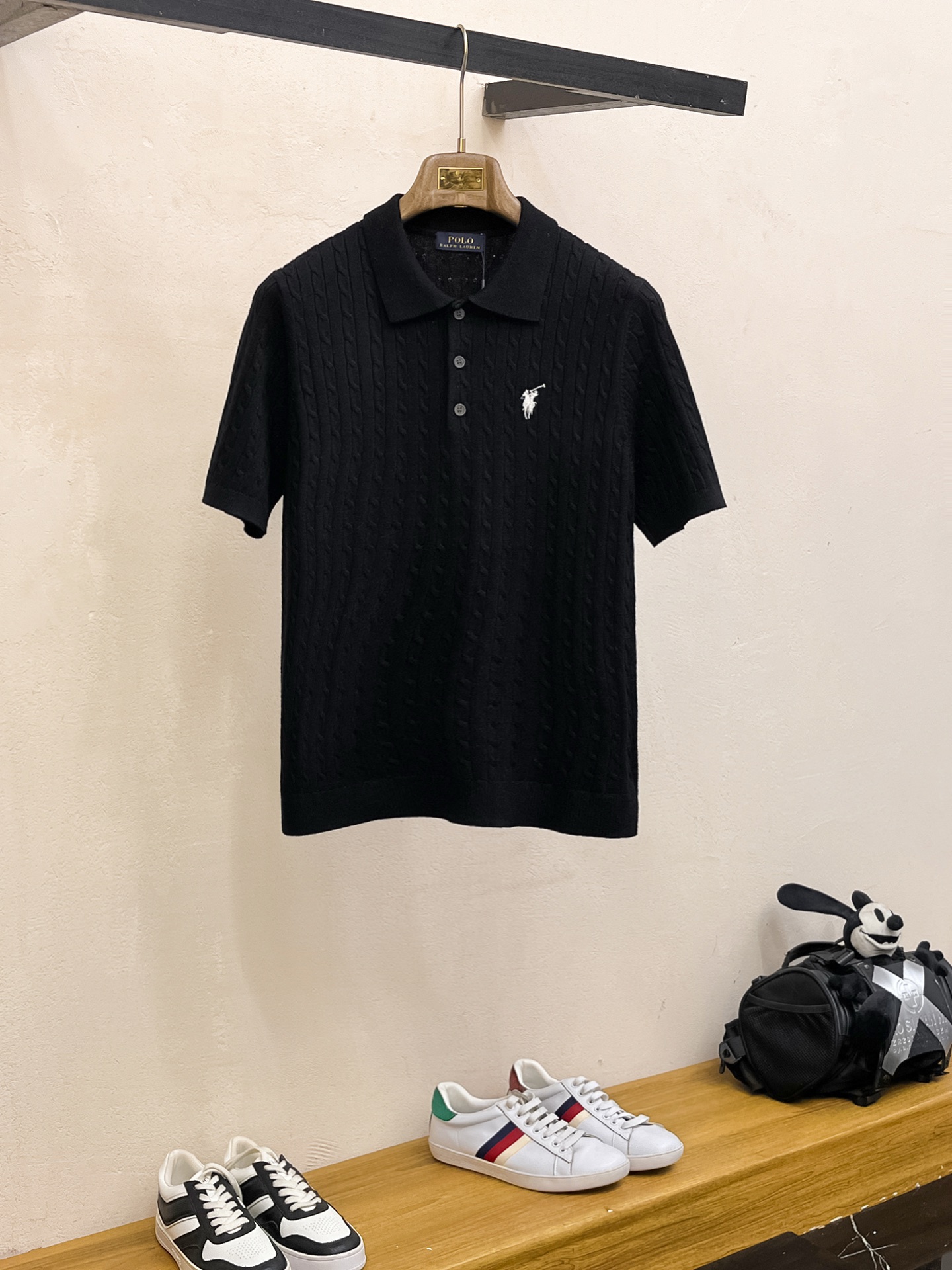 NO:442451,Paul POLO 2025 spring and summer new product knitted short-sleeved, imported knitted fabric, soft touch. Top imported private goods, design trendy short-sleeved sweaters, without losing luxury. The quality is unquestionable. The upper body effect is excellent, the same as the luxury official website!  Size M-3XL, T-shirt,alexander wang19860909保罗POLO 2025春夏新品针织短袖,进口针织面料,手感柔软.顶级进口私货,设计潮流短袖针织衫,不失奢华 品质毋庸置疑 上身效果超赞,奢华官网同款！尺码M-3XL,,T-shirt,alexander wang,Men's clothing