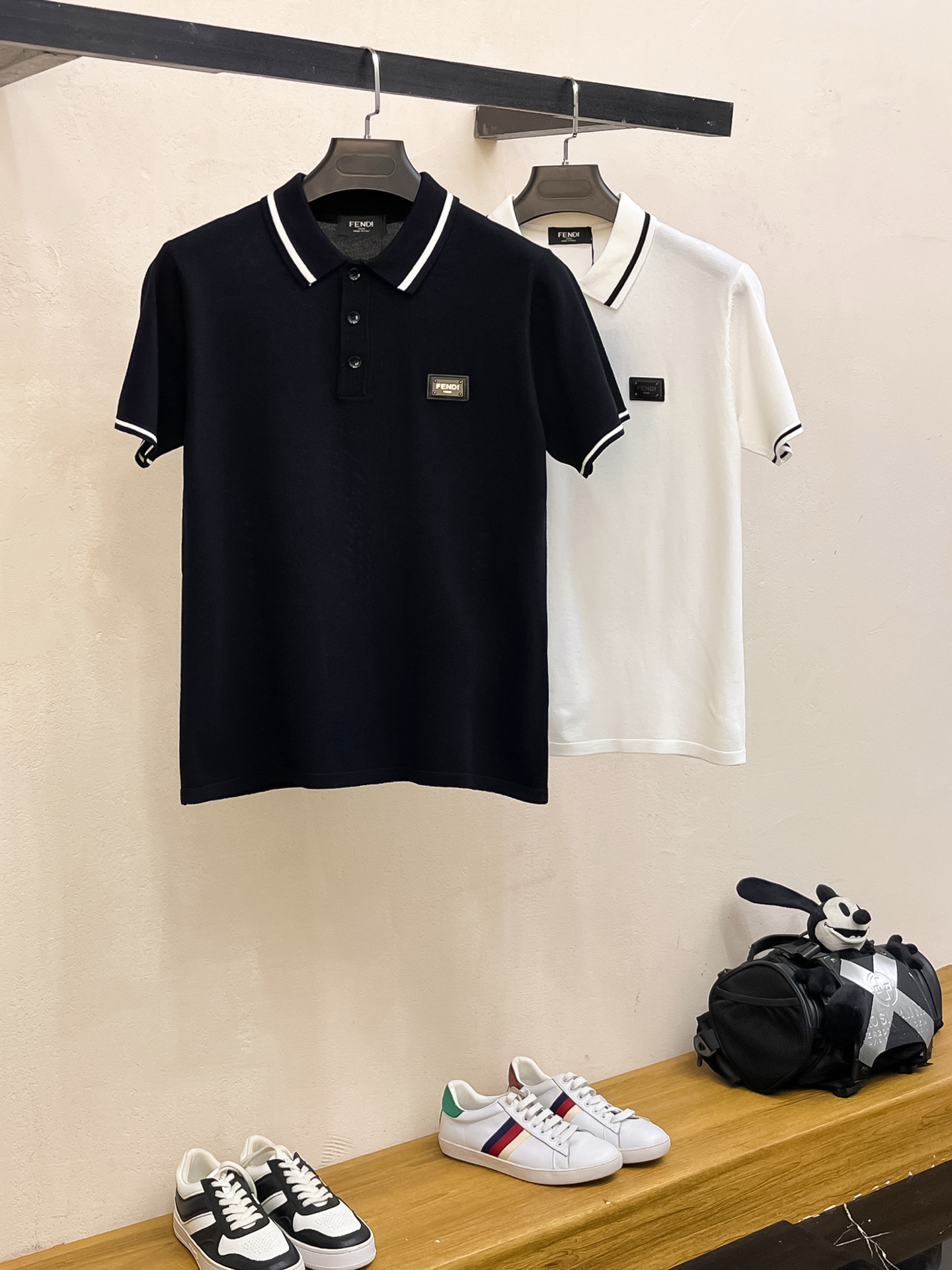 芬迪 2026春夏新品针织短袖，进口针织面料，手感柔软。顶级进口私货，设计潮流短袖针织衫，不失奢华 品质