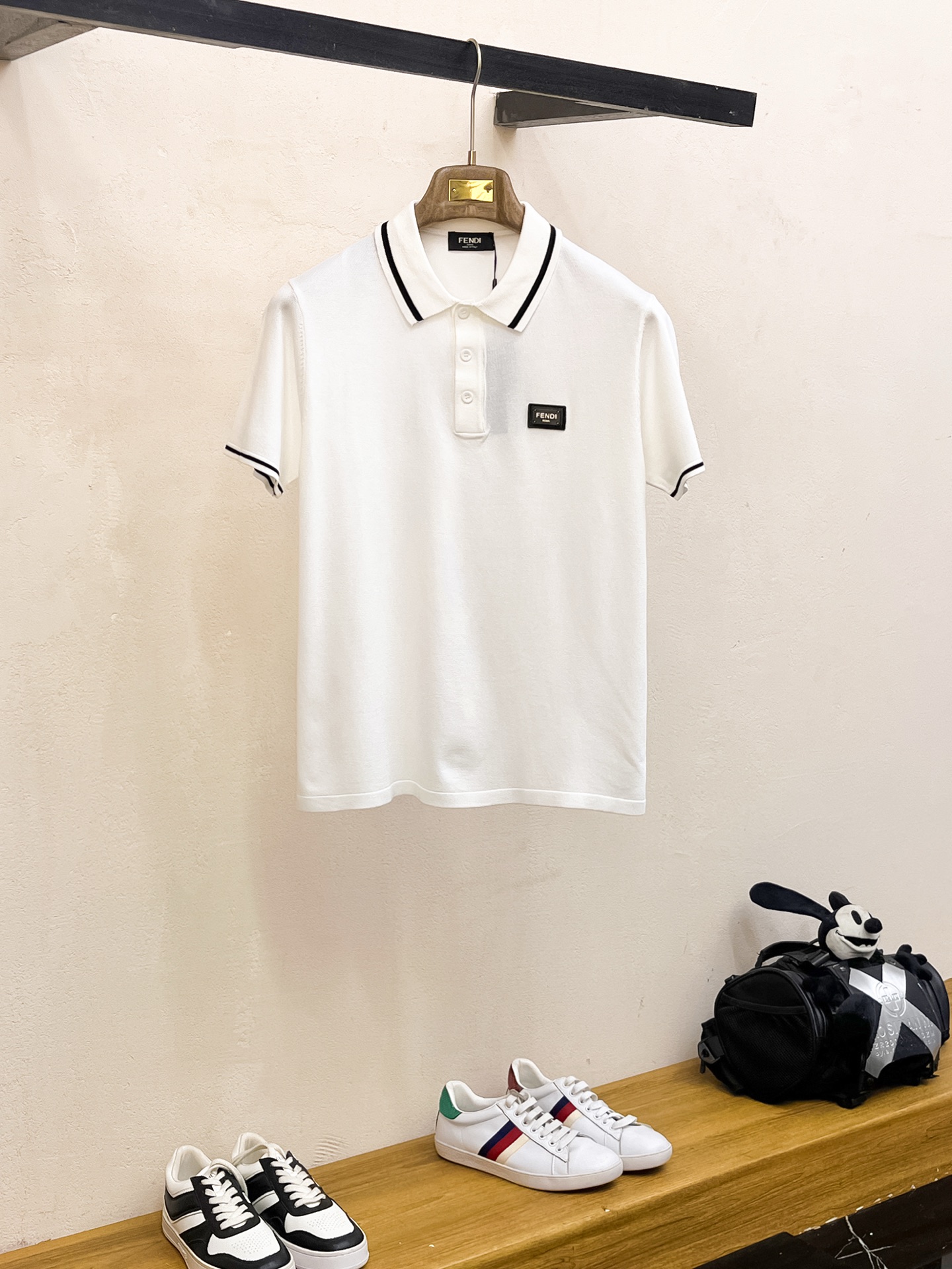 芬迪 2026春夏新品针织短袖，进口针织面料，手感柔软。顶级进口私货，设计潮流短袖针织衫，不失奢华 品质