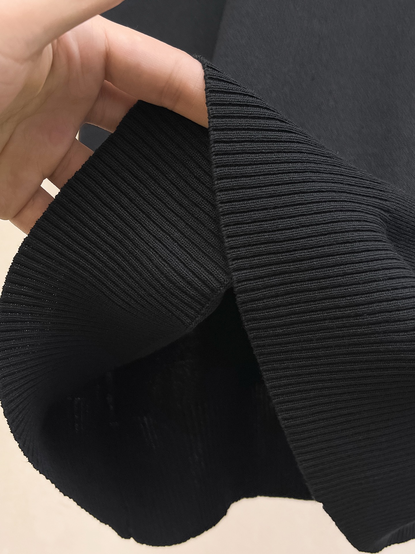 TB 2026春夏新品针织短袖，进口针织面料，手感柔软。顶级进口私货，设计潮流短袖针织衫，不失奢华 品质