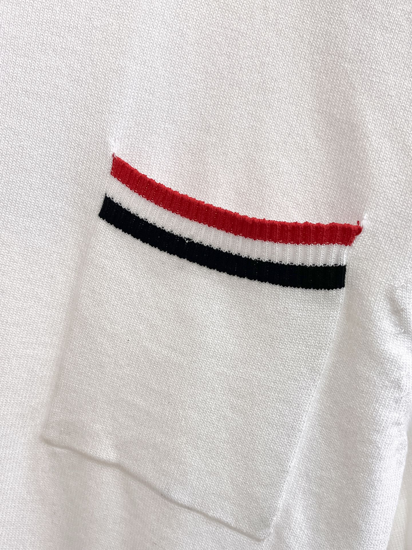 TB 2026春夏新品针织短袖，进口针织面料，手感柔软。顶级进口私货，设计潮流短袖针织衫，不失奢华 品质