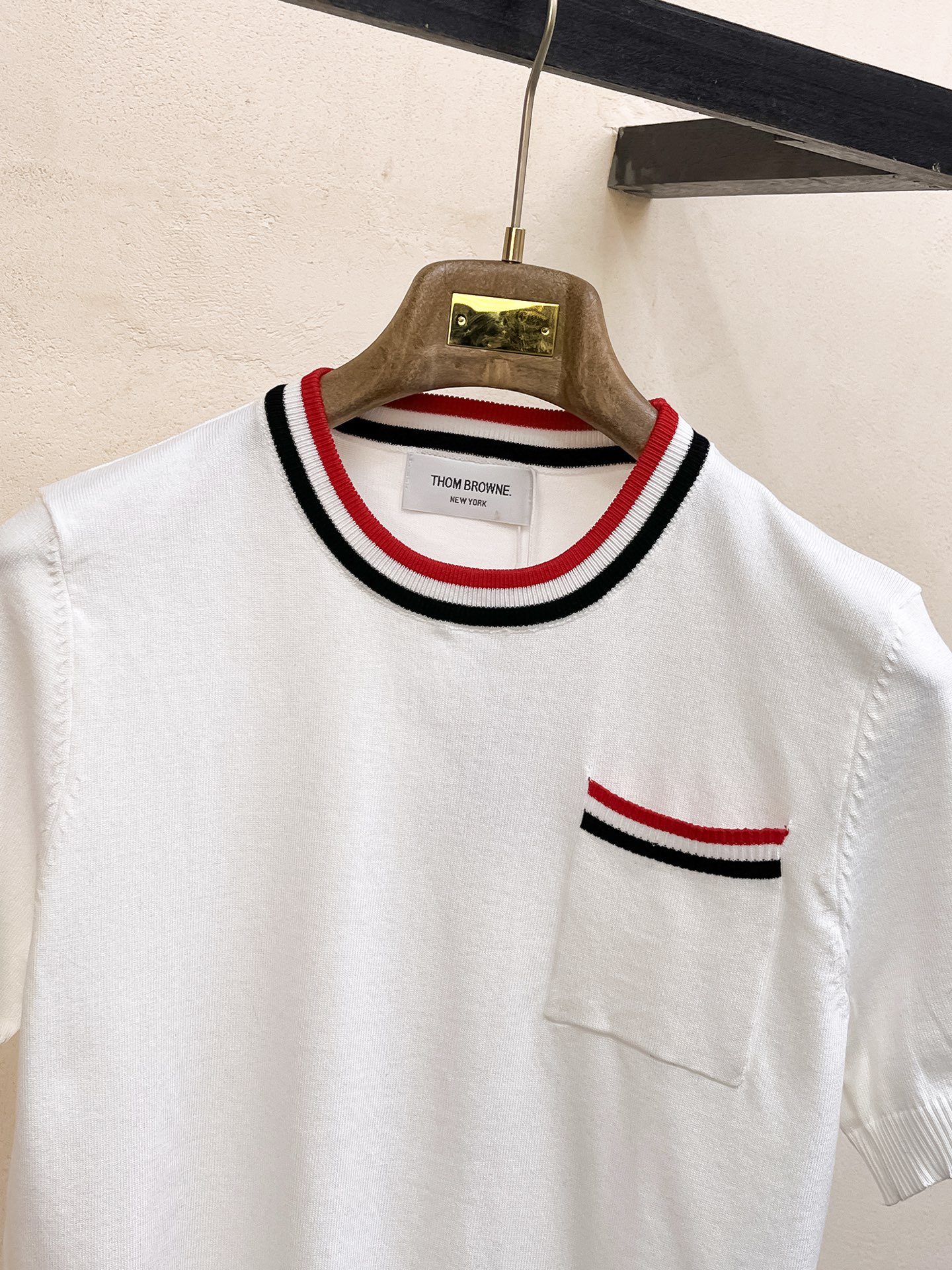 TB 2026春夏新品针织短袖，进口针织面料，手感柔软。顶级进口私货，设计潮流短袖针织衫，不失奢华 品质