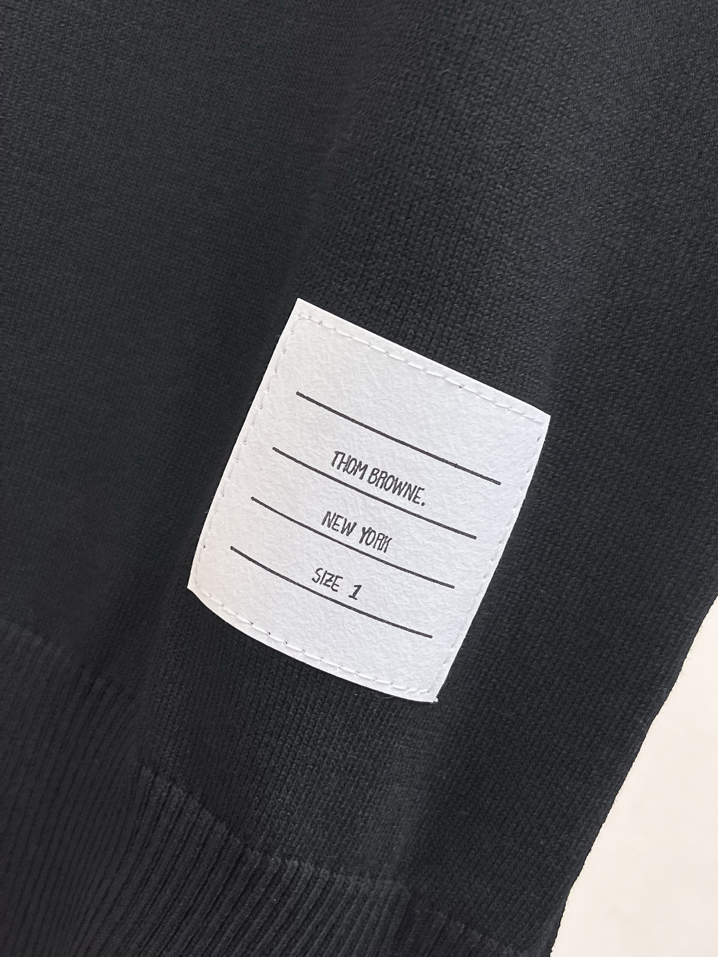 TB 2026春夏新品针织短袖，进口针织面料，手感柔软。顶级进口私货，设计潮流短袖针织衫，不失奢华 品质