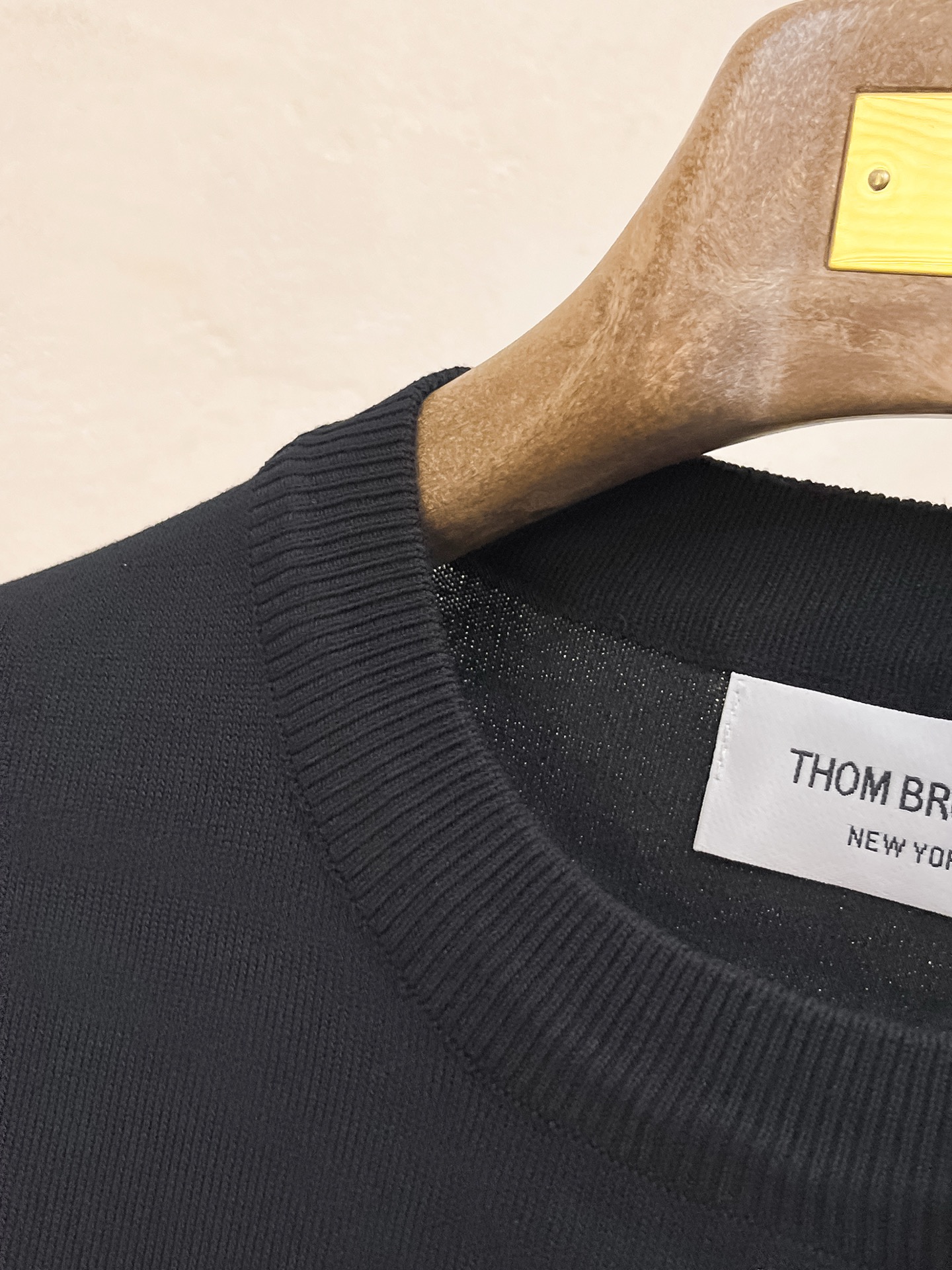 TB 2026春夏新品针织短袖，进口针织面料，手感柔软。顶级进口私货，设计潮流短袖针织衫，不失奢华 品质