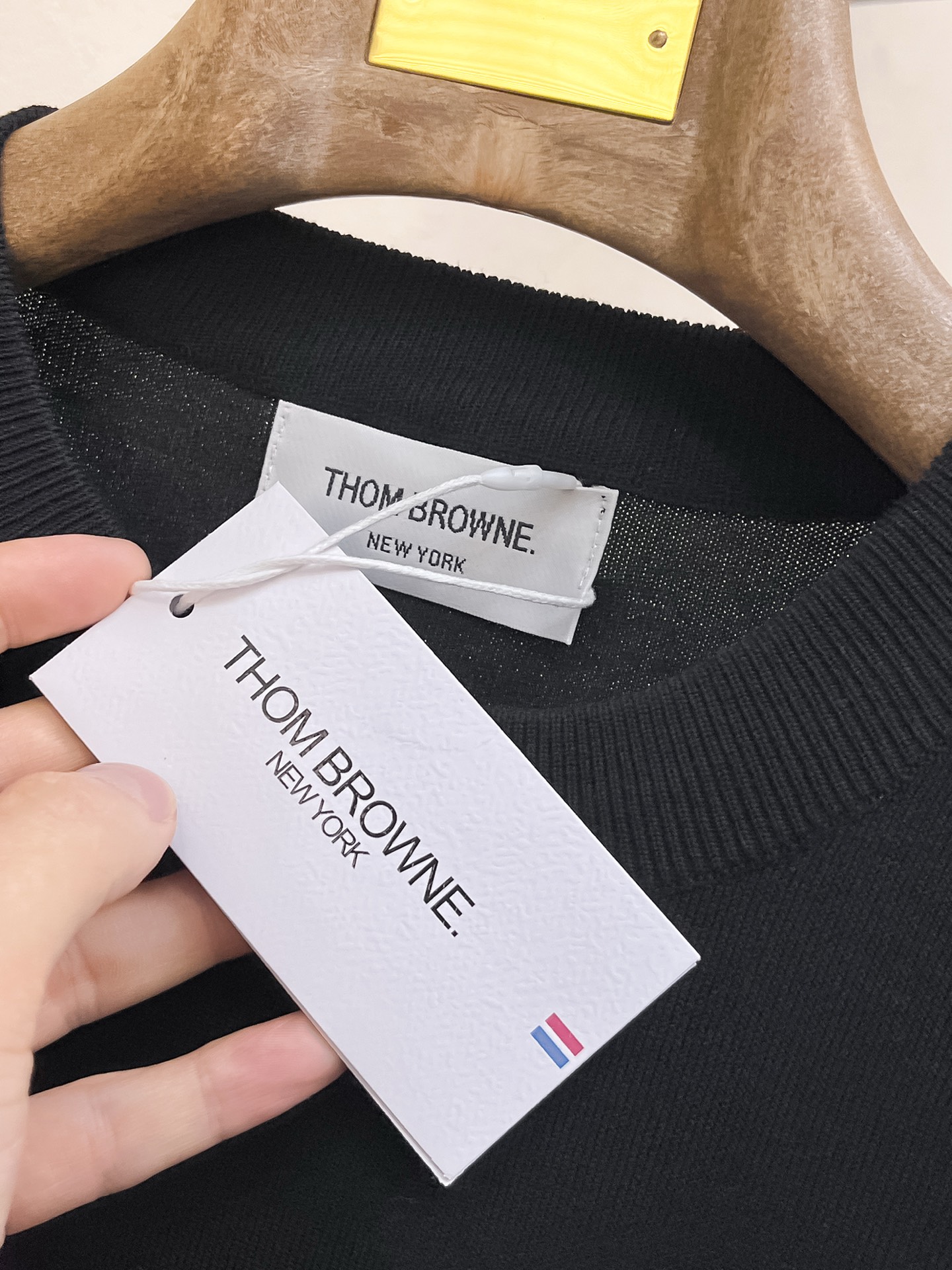 TB 2026春夏新品针织短袖，进口针织面料，手感柔软。顶级进口私货，设计潮流短袖针织衫，不失奢华 品质