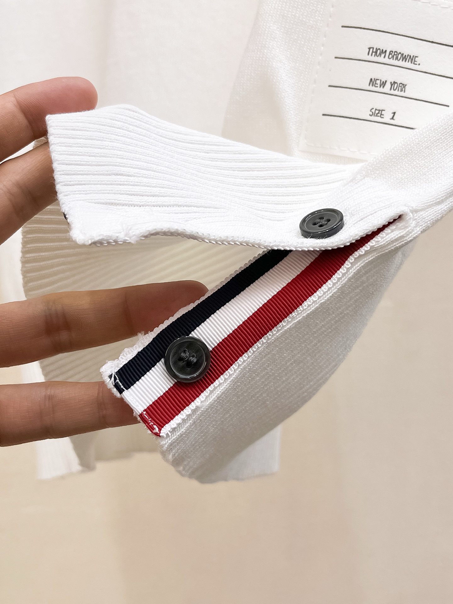 TB 2026春夏新品针织短袖，进口针织面料，手感柔软。顶级进口私货，设计潮流短袖针织衫，不失奢华 品质