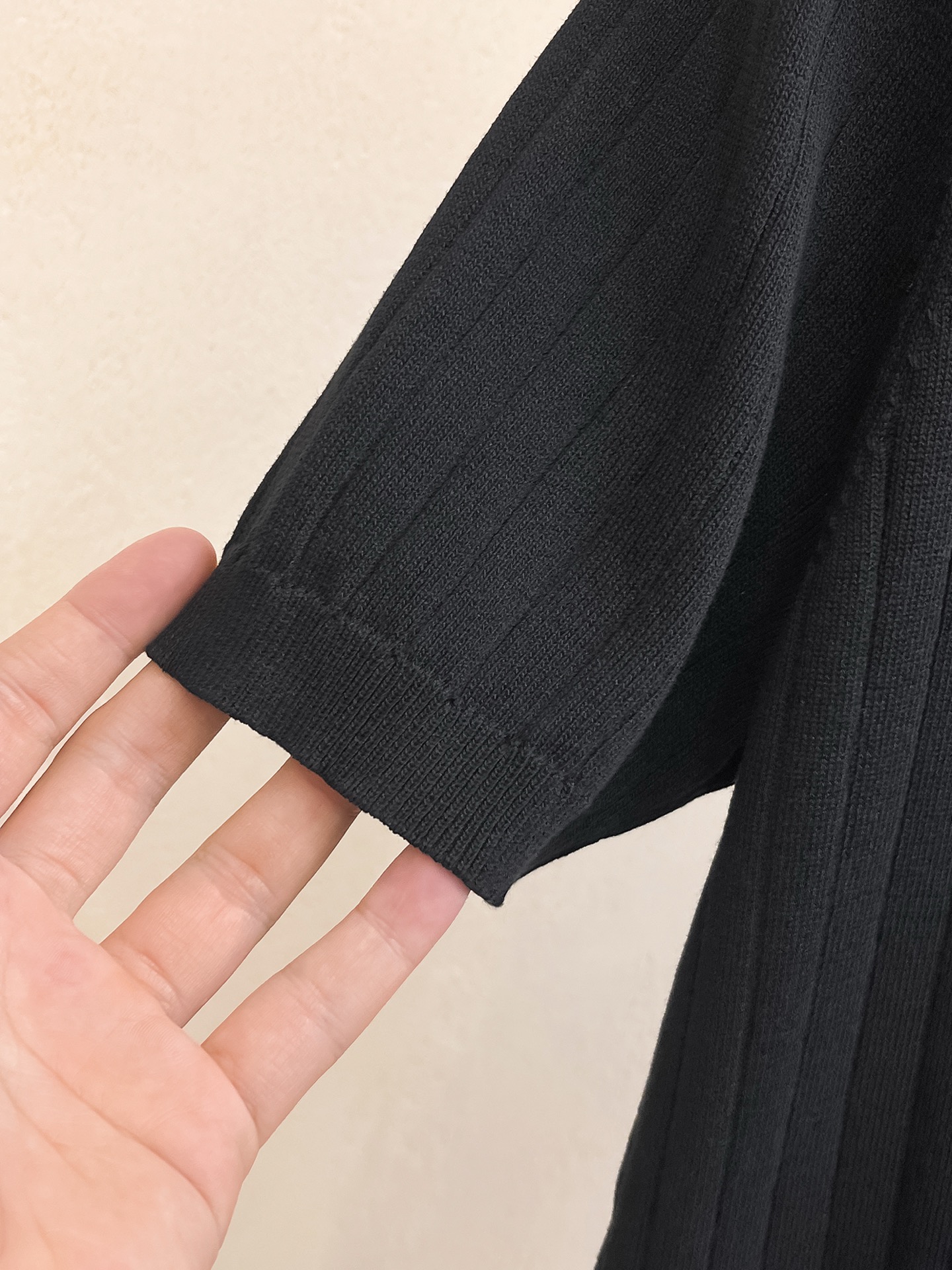 LV 2026春夏新品针织短袖，进口针织面料，手感柔软。顶级进口私货，设计潮流短袖针织衫，不失奢华 品质