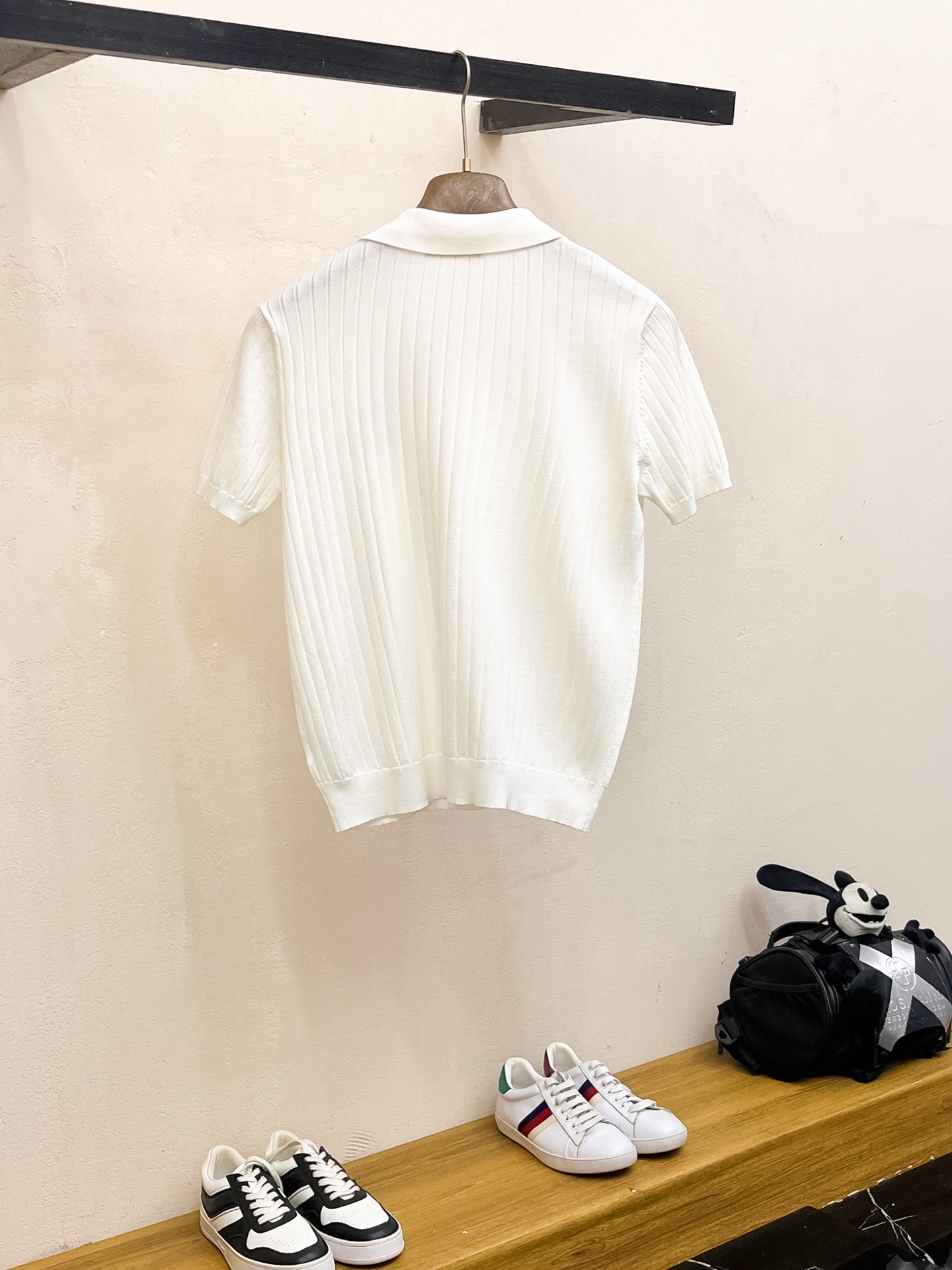 LV 2026春夏新品针织短袖，进口针织面料，手感柔软。顶级进口私货，设计潮流短袖针织衫，不失奢华 品质