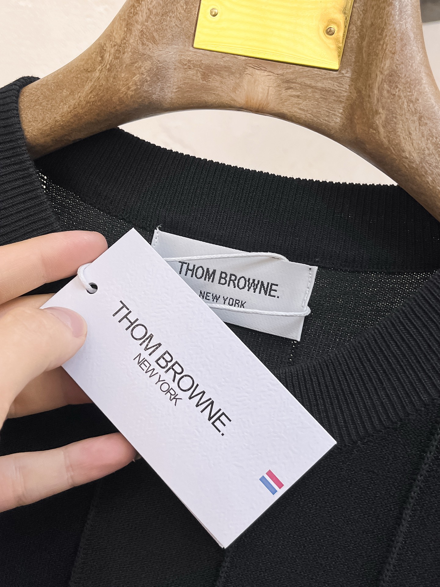 TB 2026春夏新品针织短袖，进口针织面料，手感柔软。顶级进口私货，设计潮流短袖针织衫，不失奢华 品质