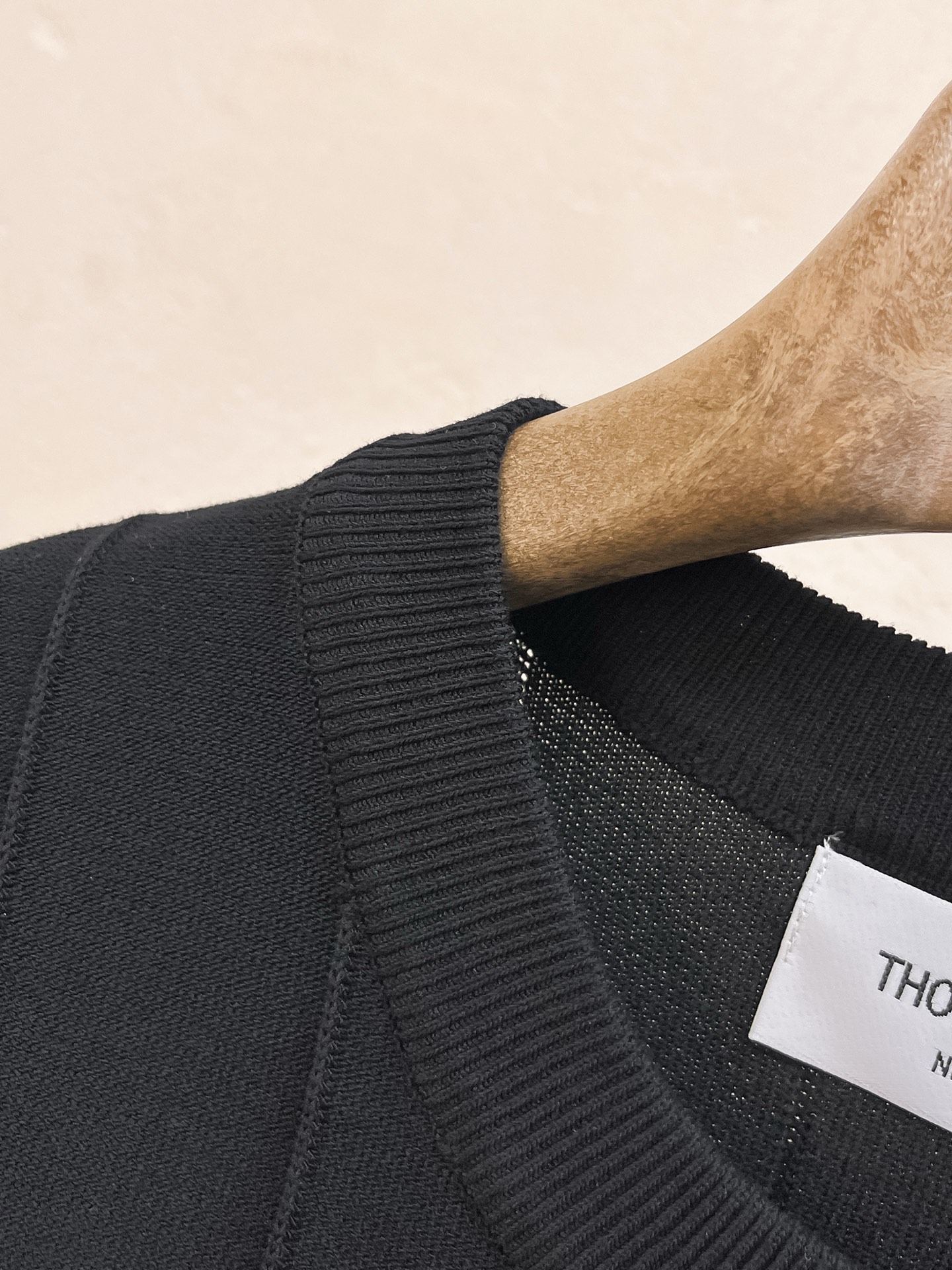 TB 2026春夏新品针织短袖，进口针织面料，手感柔软。顶级进口私货，设计潮流短袖针织衫，不失奢华 品质