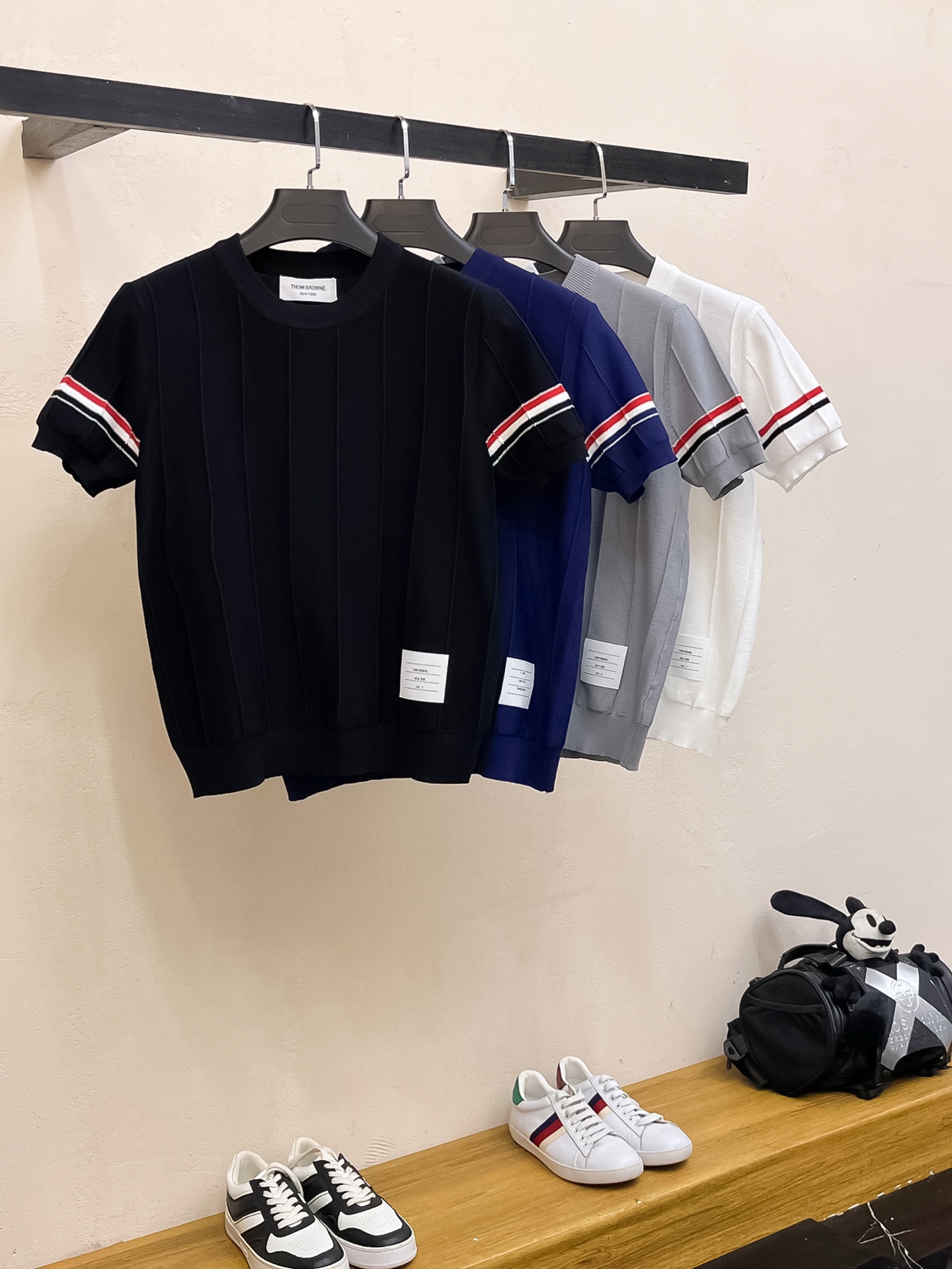 TB 2026春夏新品针织短袖，进口针织面料，手感柔软。顶级进口私货，设计潮流短袖针织衫，不失奢华 品质