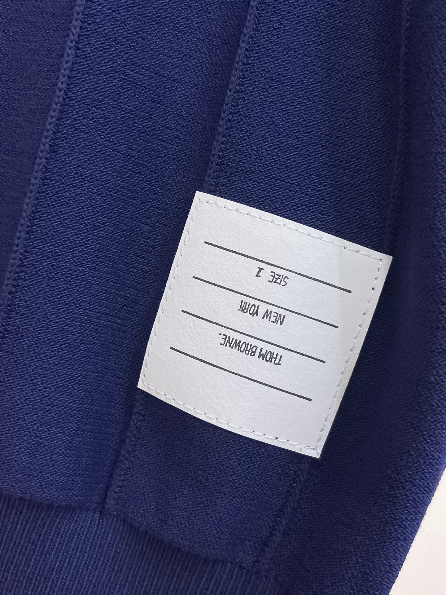 TB 2026春夏新品针织短袖，进口针织面料，手感柔软。顶级进口私货，设计潮流短袖针织衫，不失奢华 品质