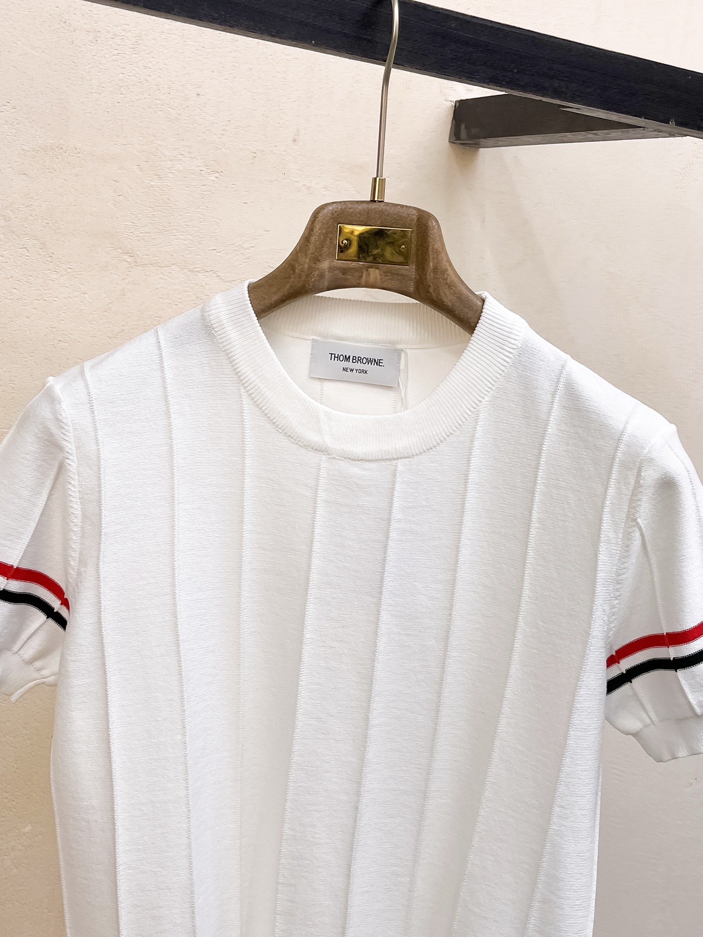 TB 2026春夏新品针织短袖，进口针织面料，手感柔软。顶级进口私货，设计潮流短袖针织衫，不失奢华 品质